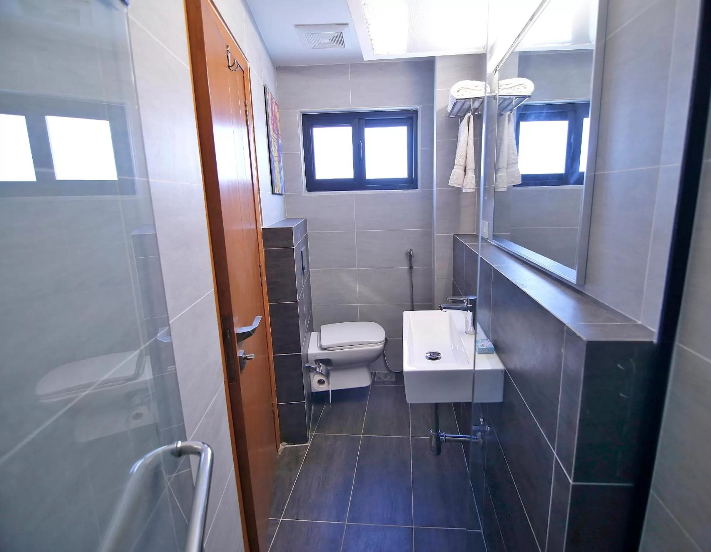 Shower in Space Express
