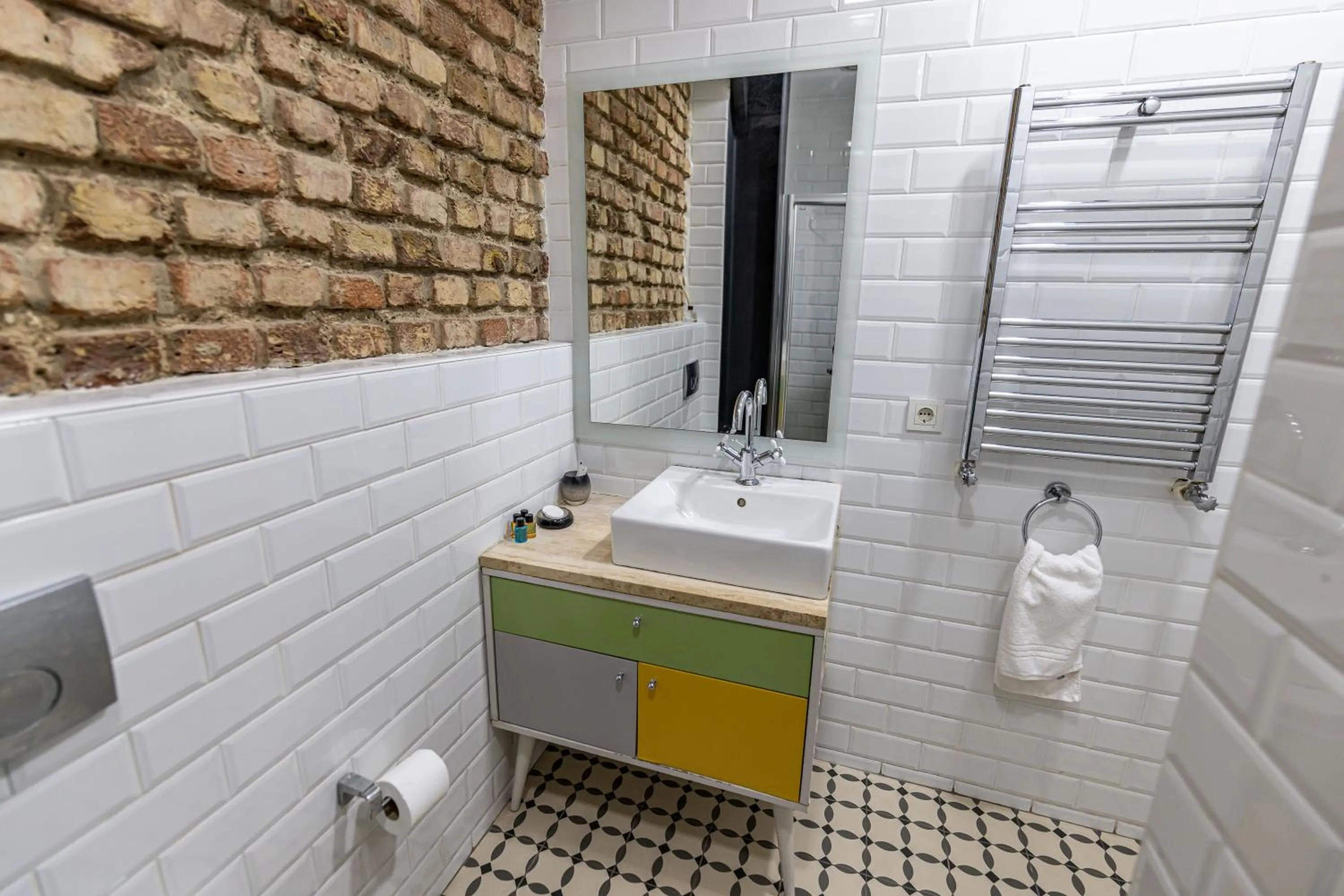 Bathroom in Calanthe Residence