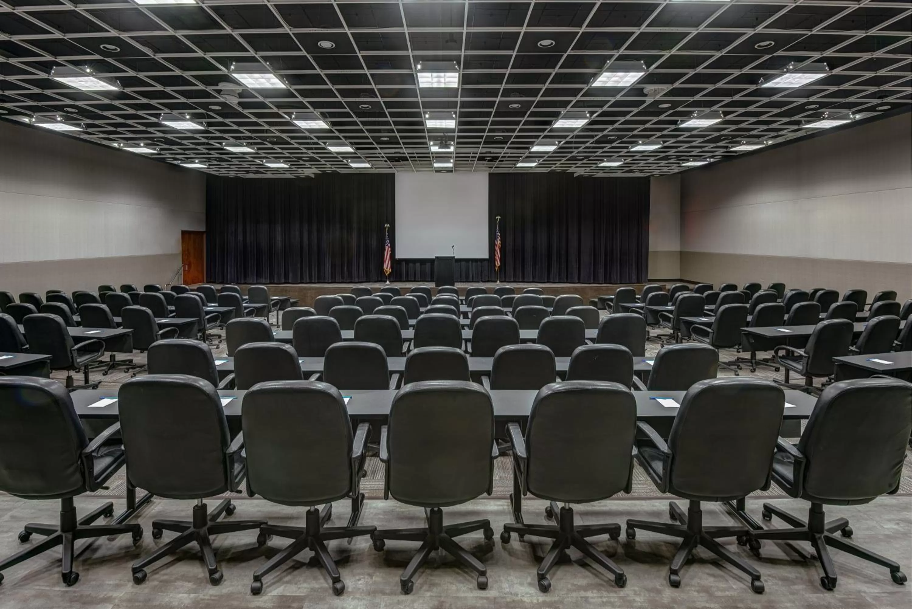 Meeting/conference room in Holiday Inn East Windsor by IHG
