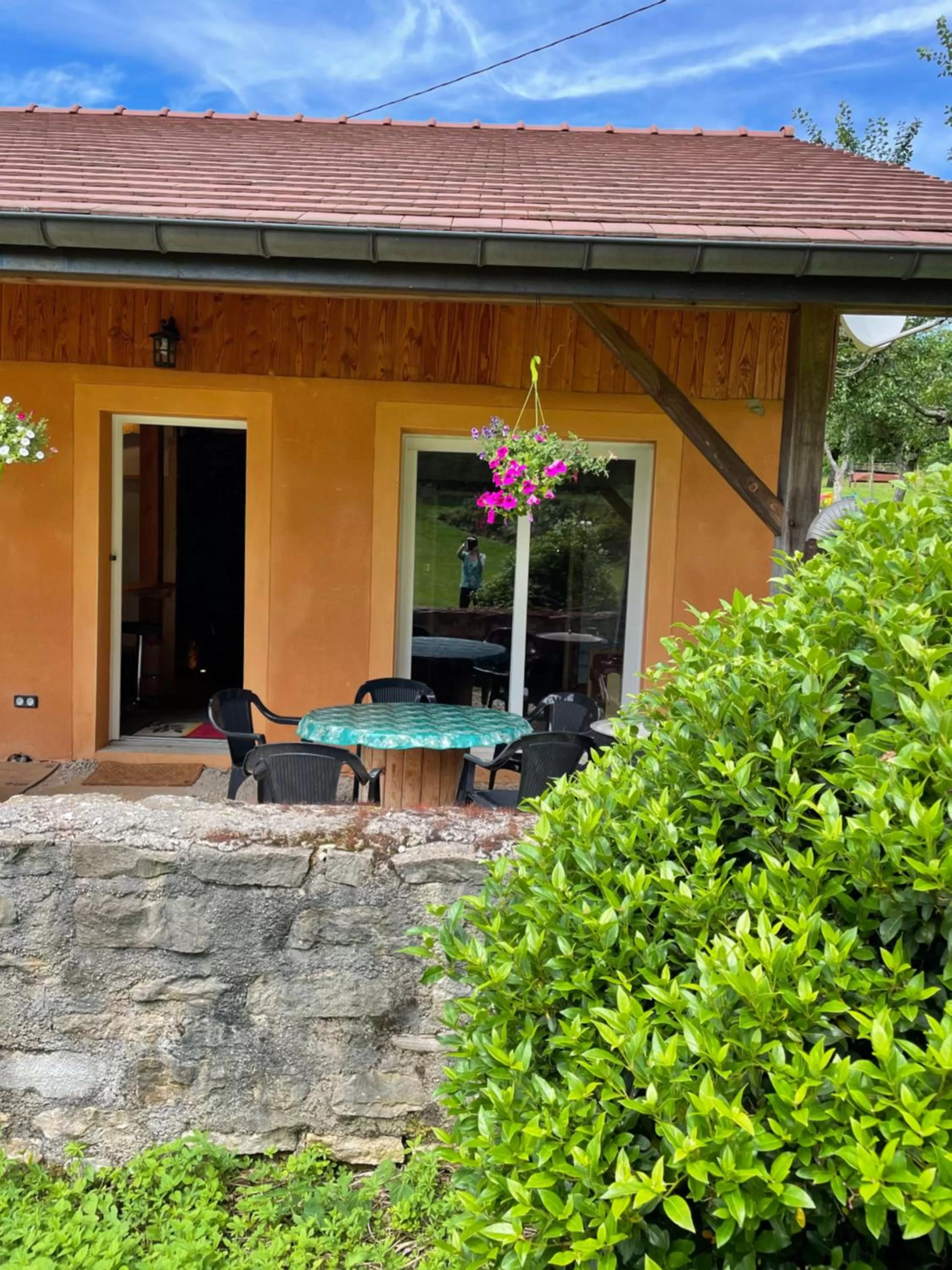 Apartment with Garden View in La Ferme De Montard