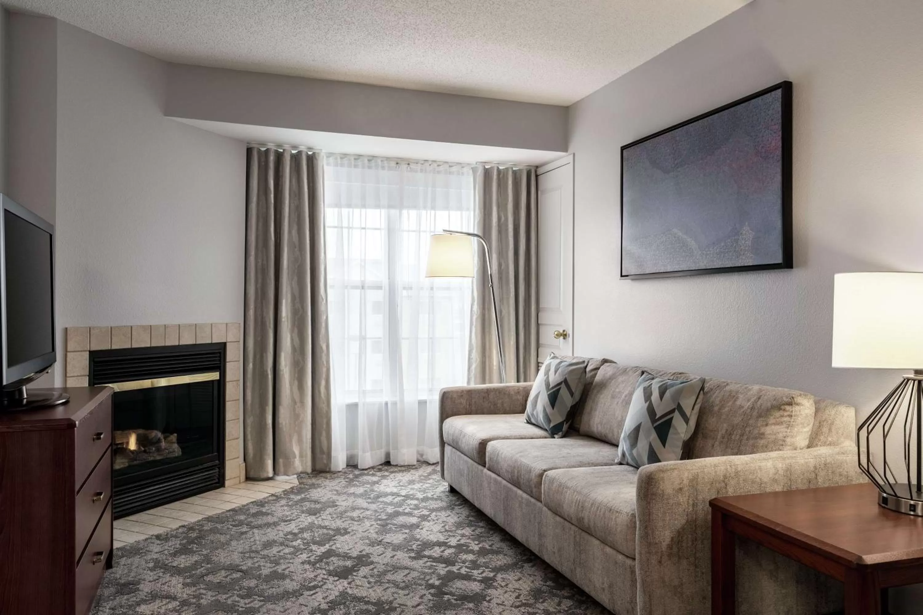 Living room in Homewood Suites by Hilton Erie