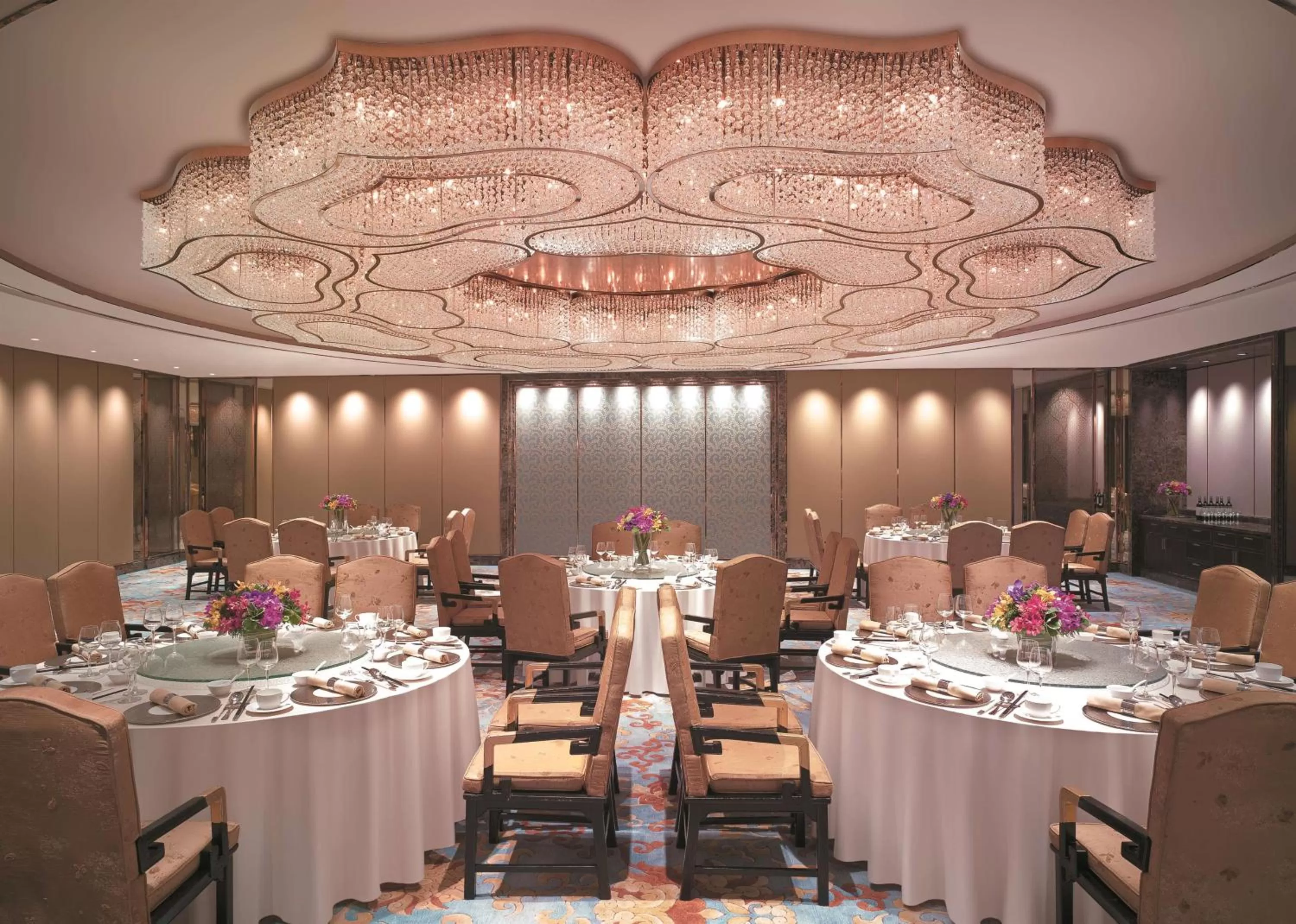 Restaurant/places to eat in Shangri-La Bangkok