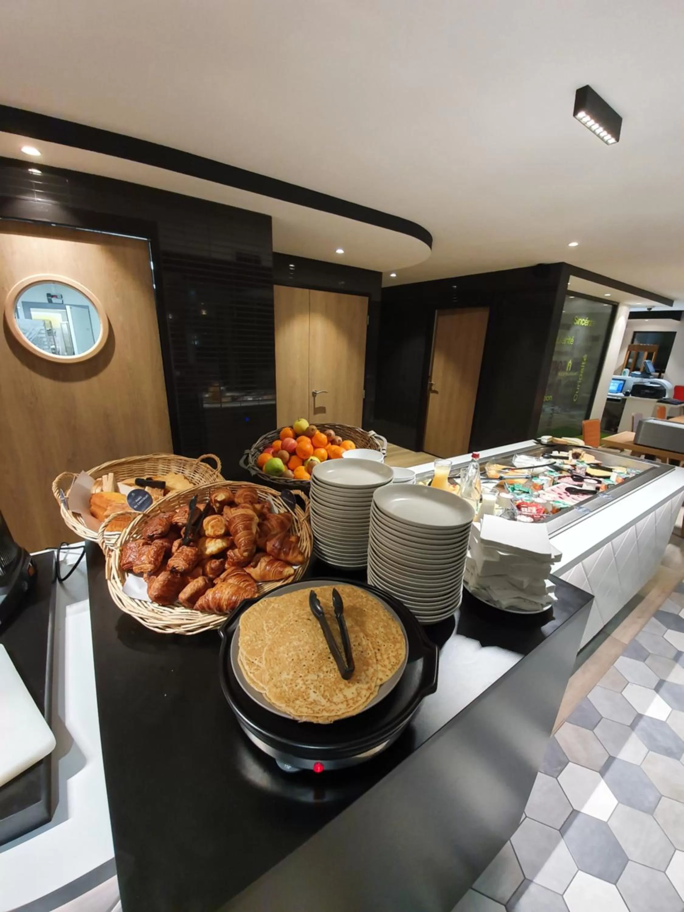 Buffet breakfast in Campanile Chartres