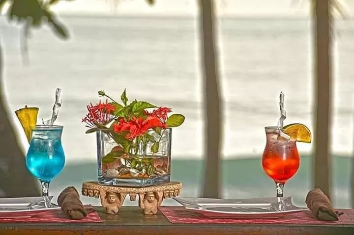 Food and drinks in Hotel Beachfront Vista Hermosa
