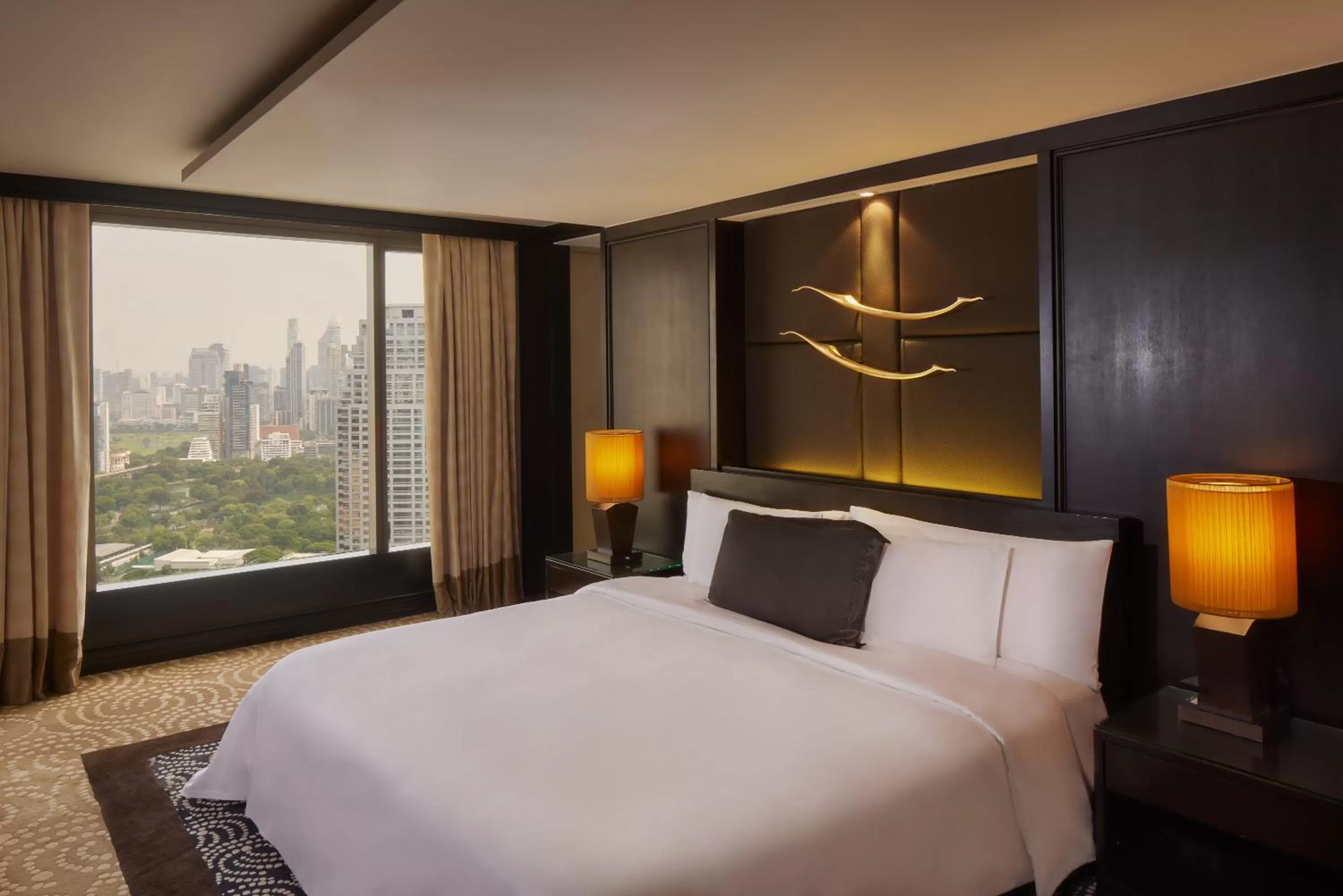 Presidential Suite - Round Trip Airport Transfer  in Banyan Tree Bangkok