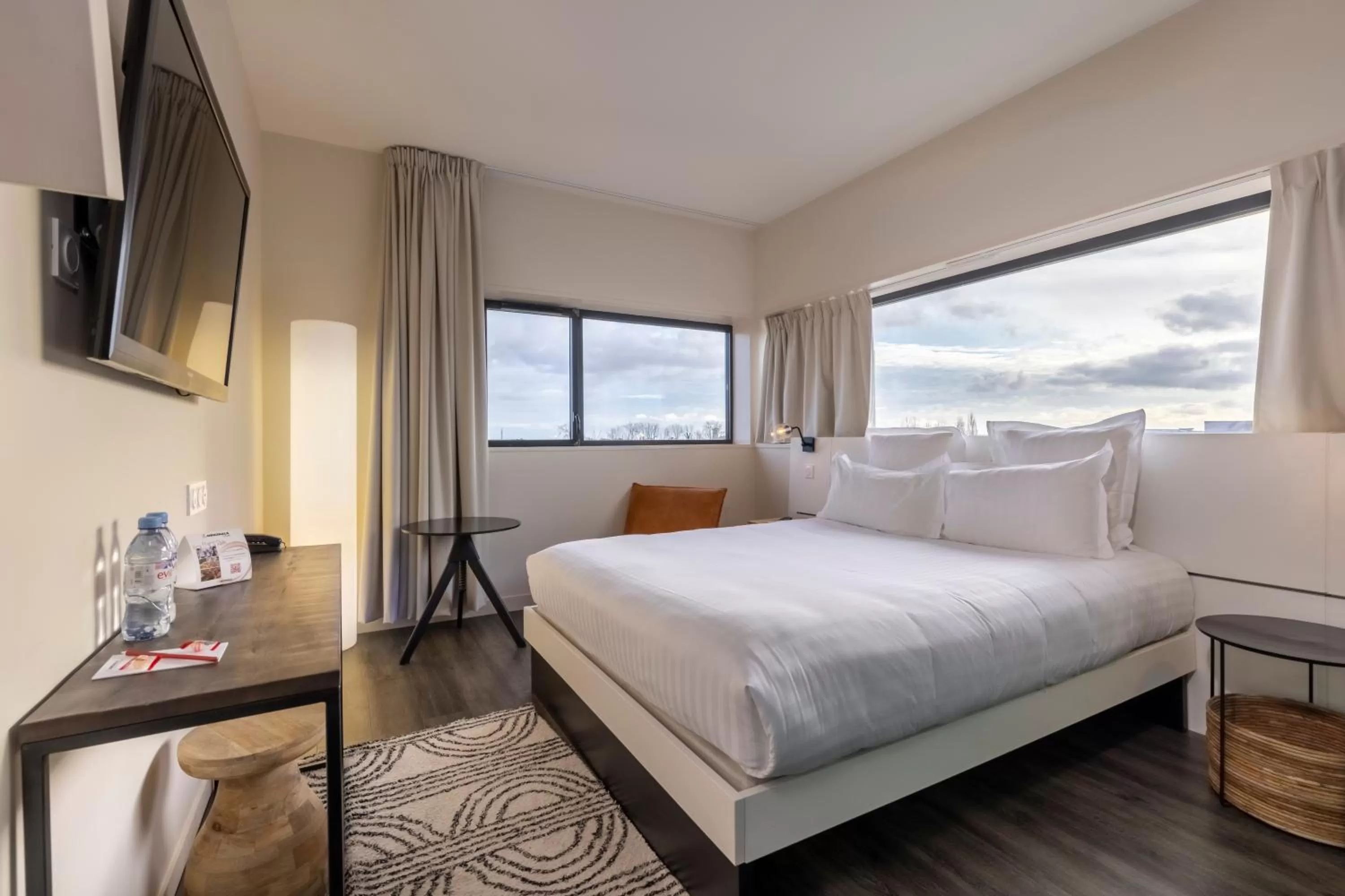 Bedroom, Bed in PADJA Hôtel & Spa Vannes