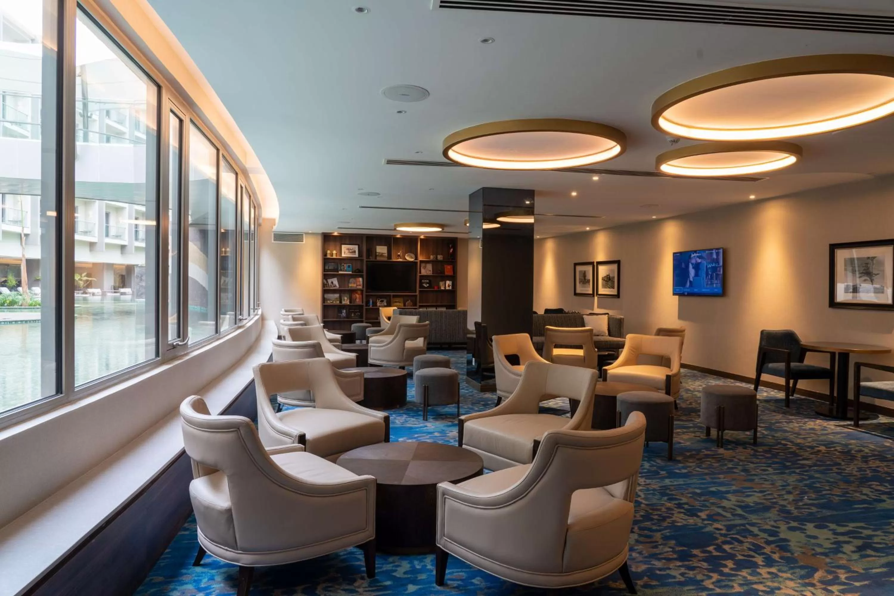 Lounge or bar in Radisson Blu Hotel & Residence Nairobi Arboretum