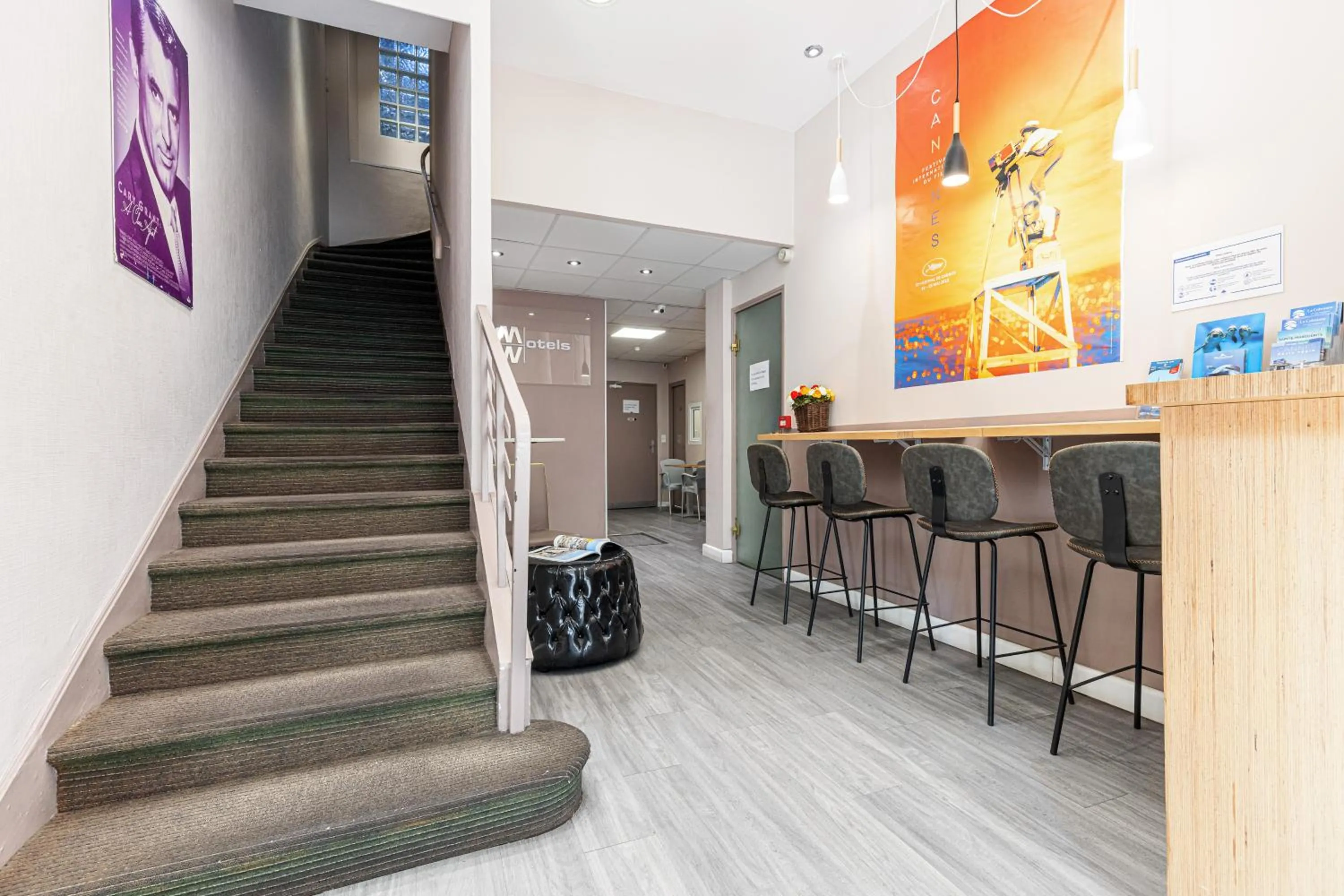 Lobby or reception in Naomi Cannes