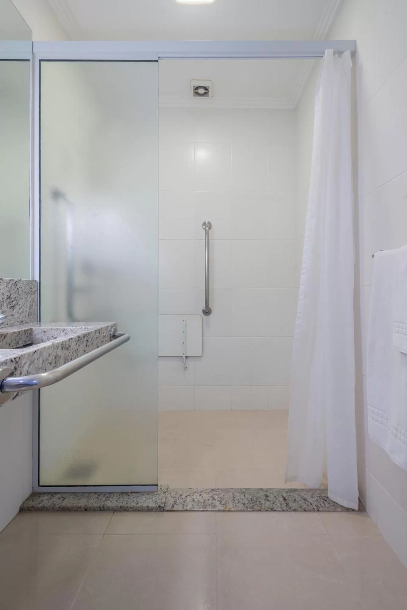 Bathroom in Hotel Glória