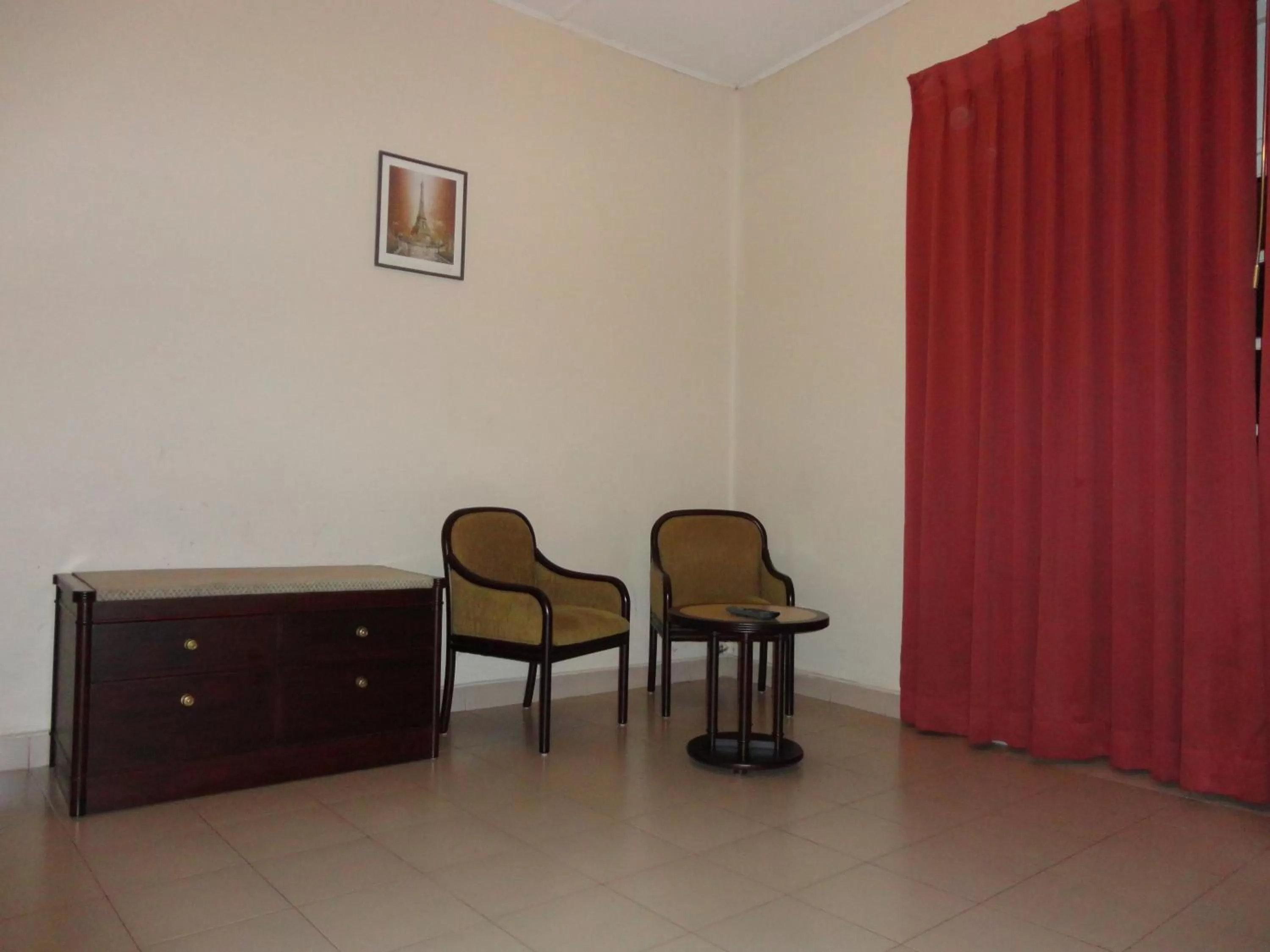 Seating area in Shalimar Hotel