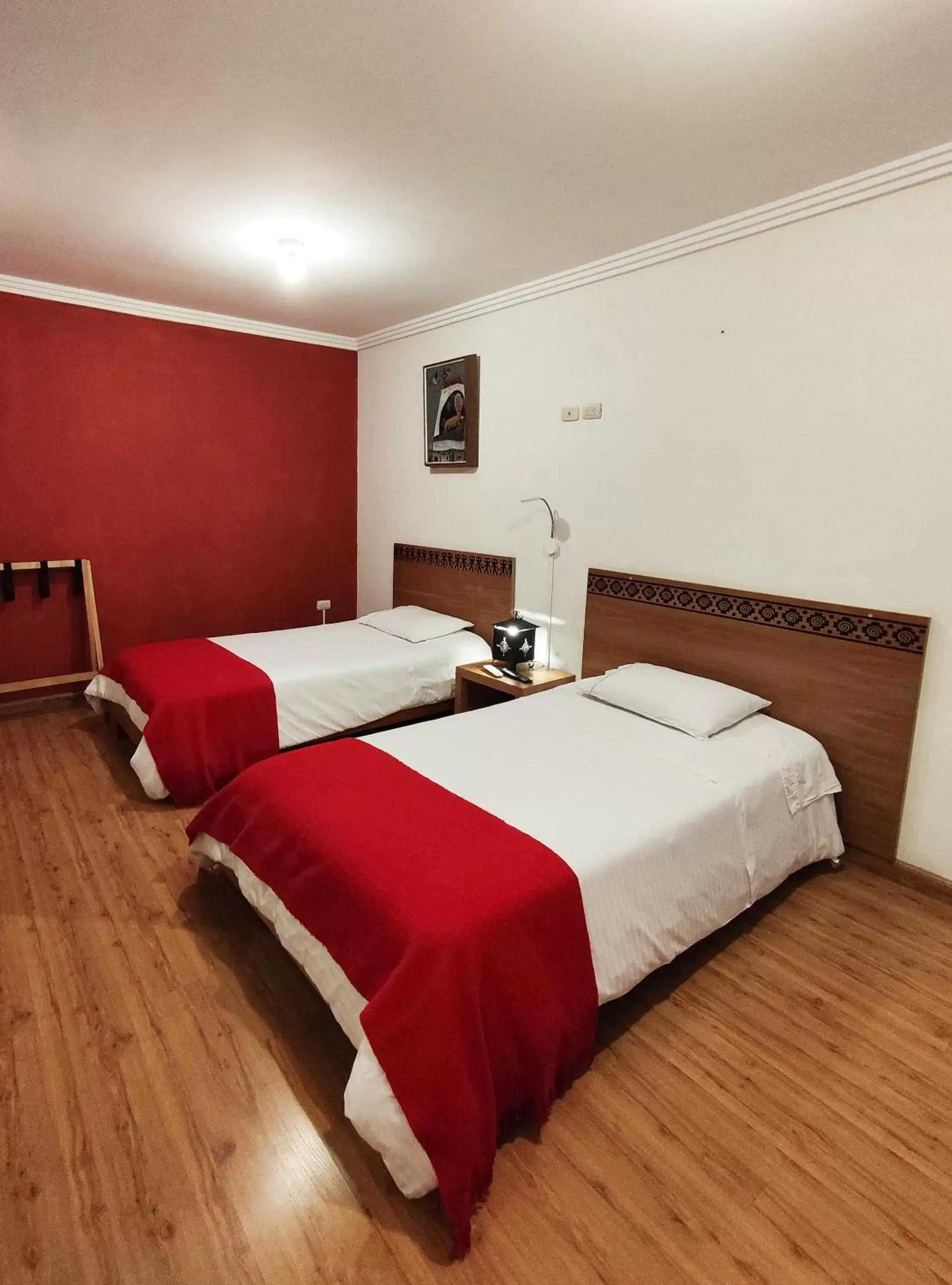 Economy Twin Room in Hotel Casa Merced Economy Twin Room in Hotel Casa Merced