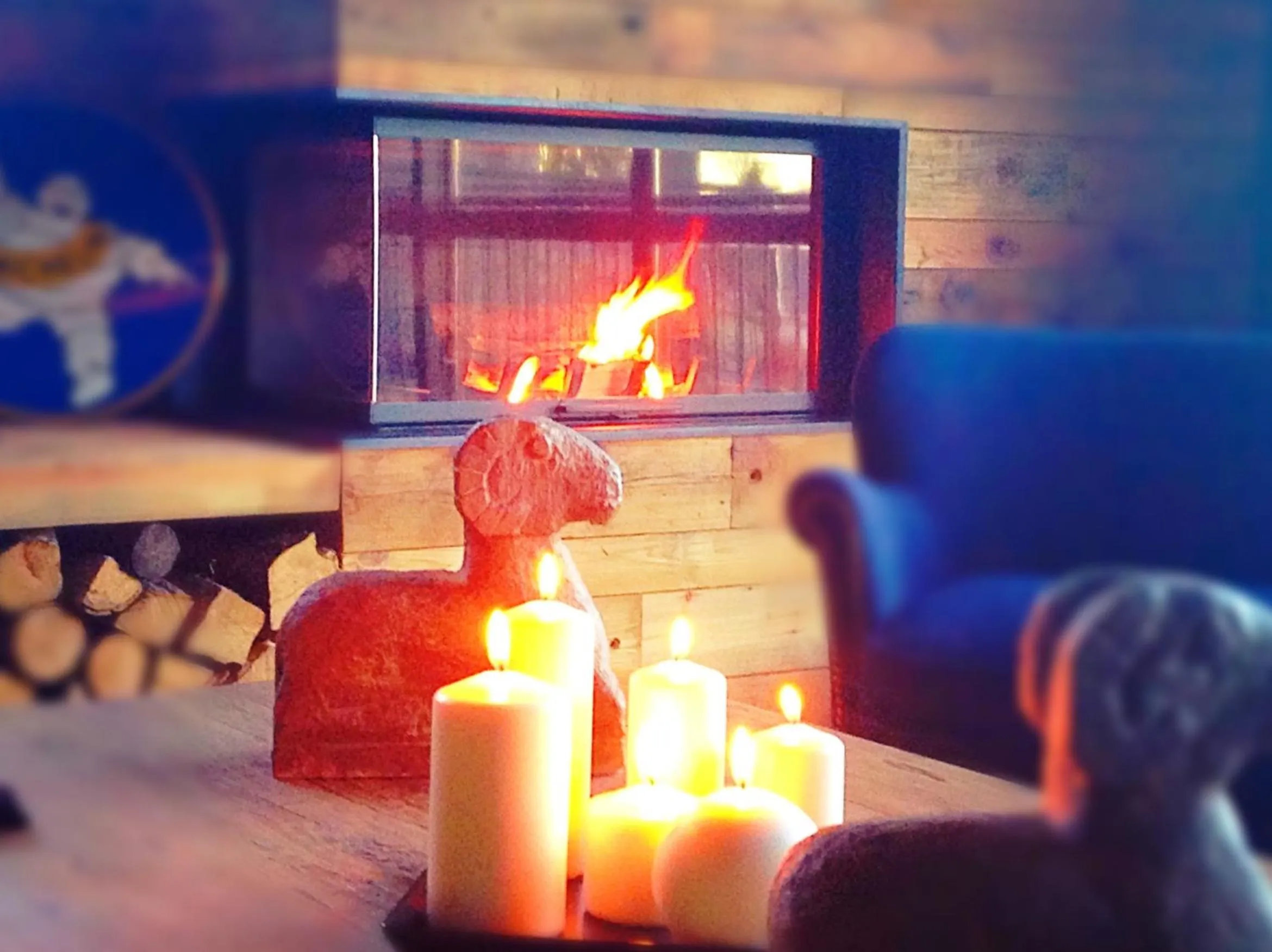 Communal lounge/ TV room in Hotel Boutique Puig Francó