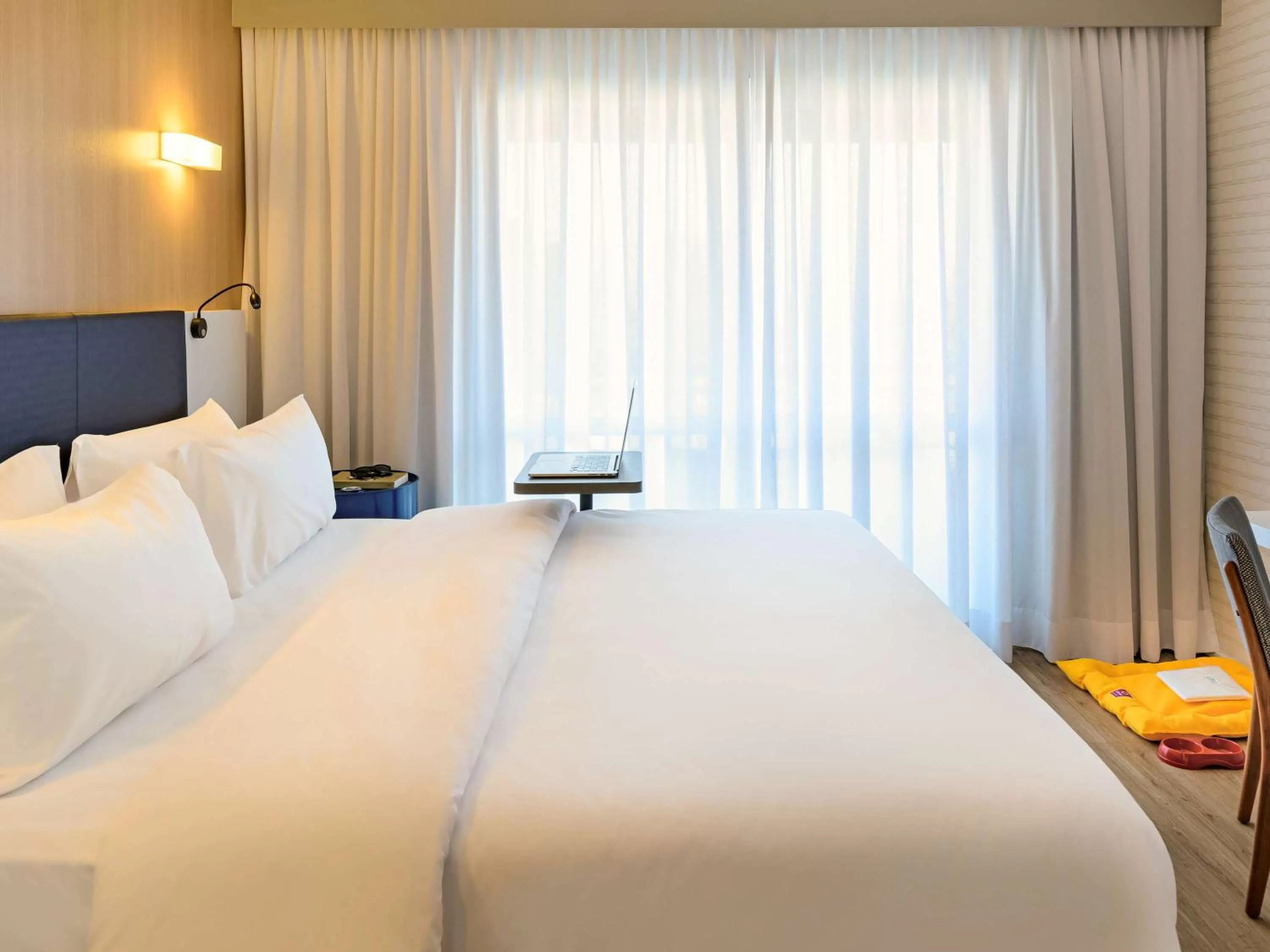 Photo of the whole room, Bed in Aparthotel Adagio Sao Bernardo Do Campo