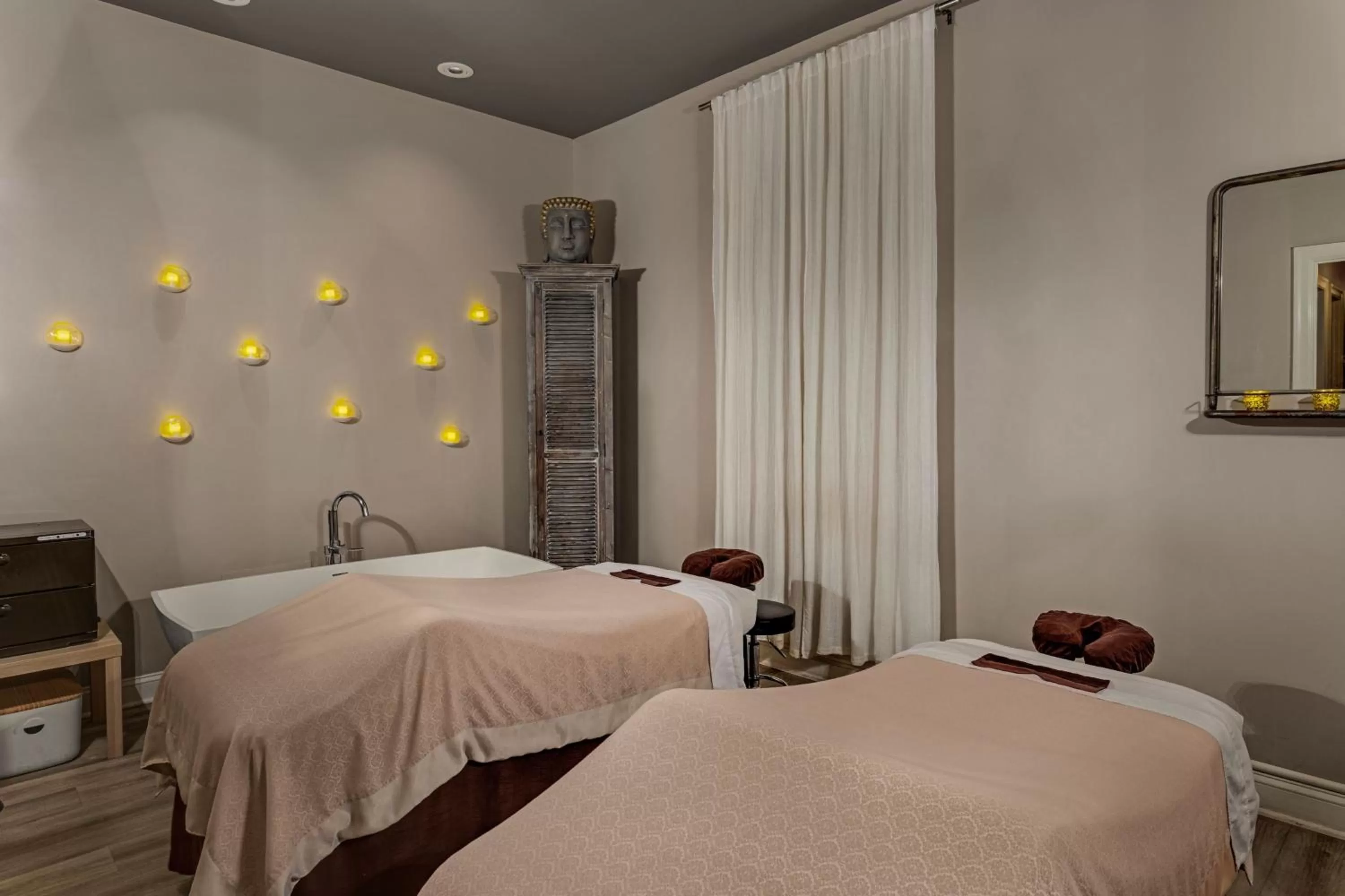 Spa and wellness centre/facilities, Bed in Marriott's Barony Beach Club