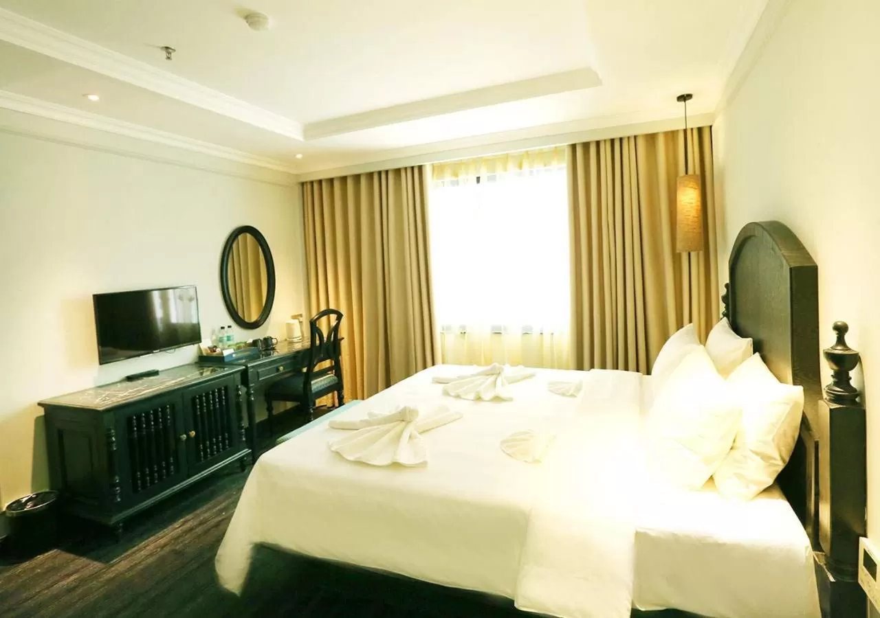 Photo of the whole room in Hanoi Emerald Waters Hotel Valley