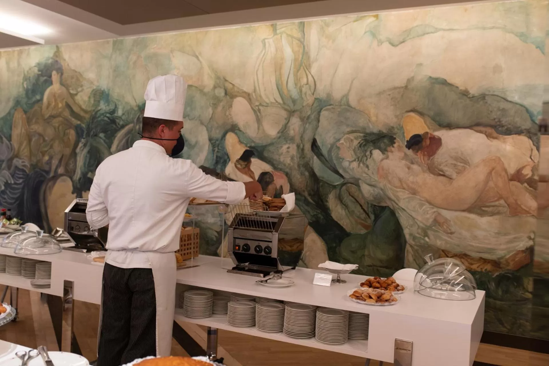 Breakfast in Hotel Royal Continental