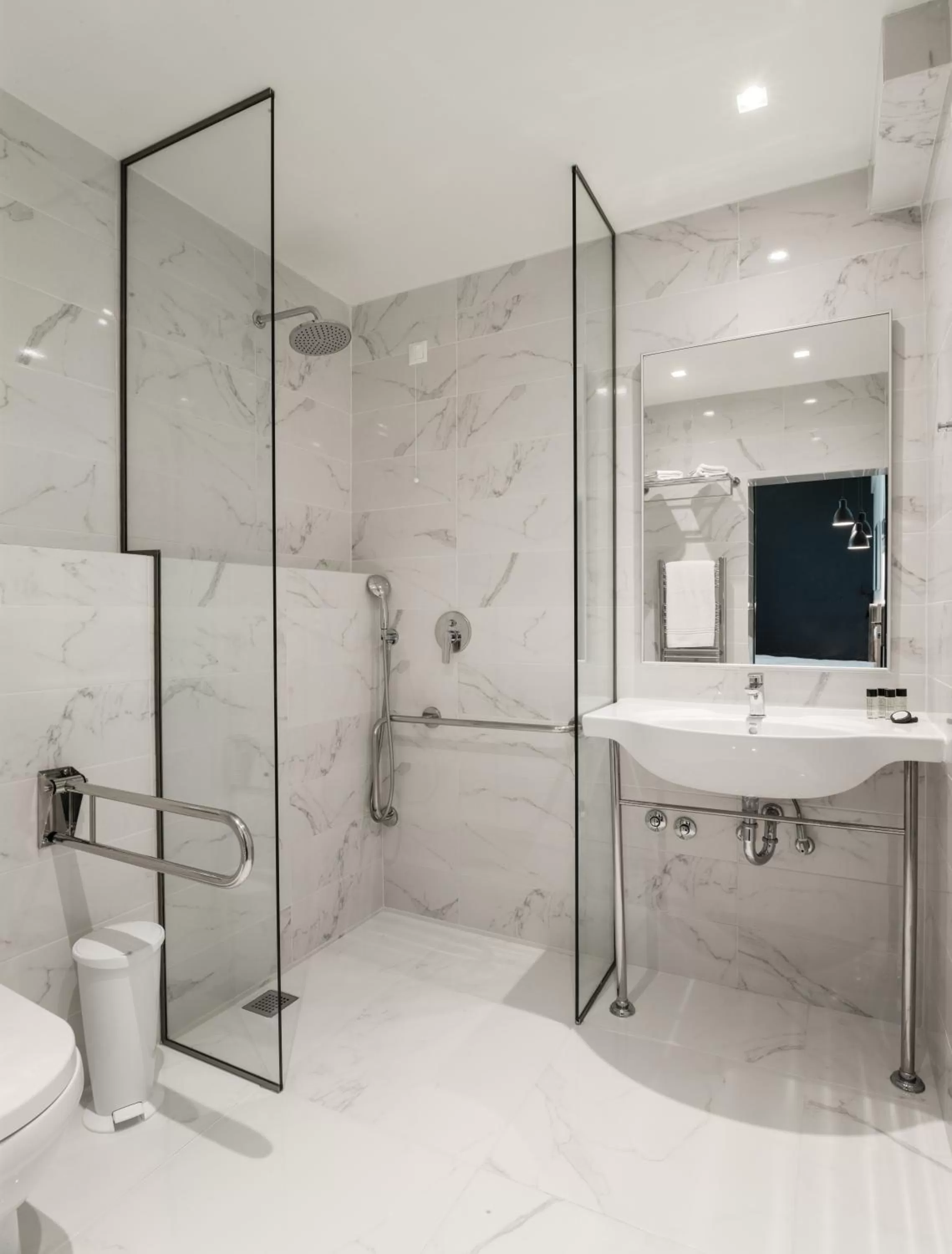 Bathroom in Park Hotel