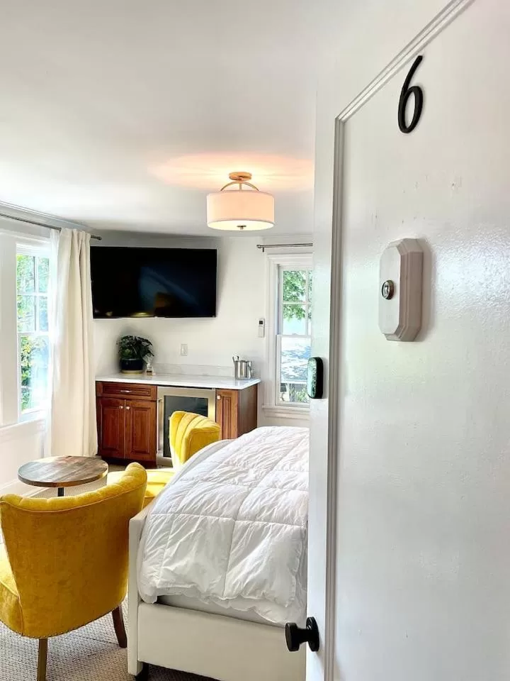 Bed in Buttonwood Boutique Hotel