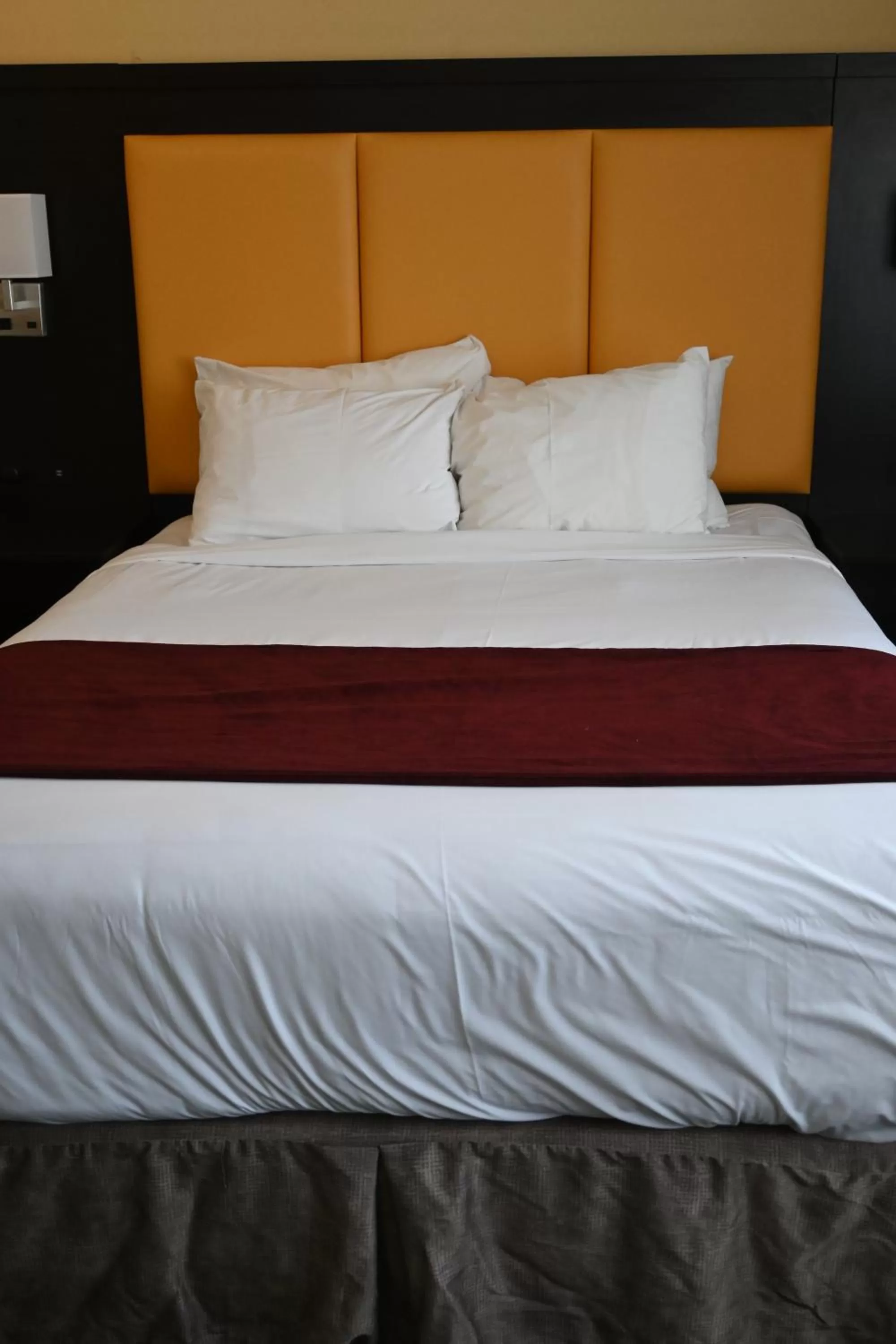 Bed in The Gananoque Inn