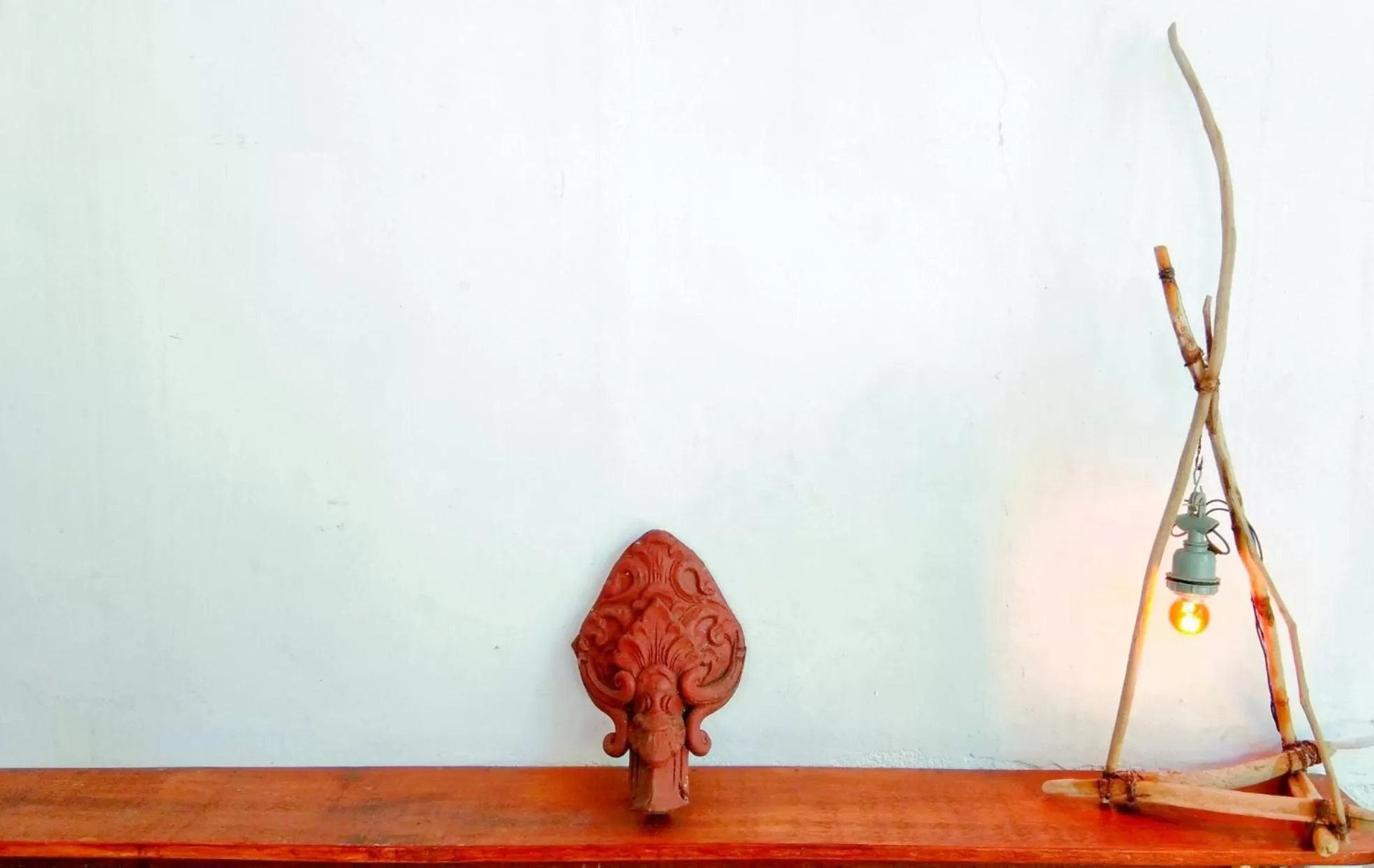 Communal lounge/ TV room in Café des Arts Gili Air