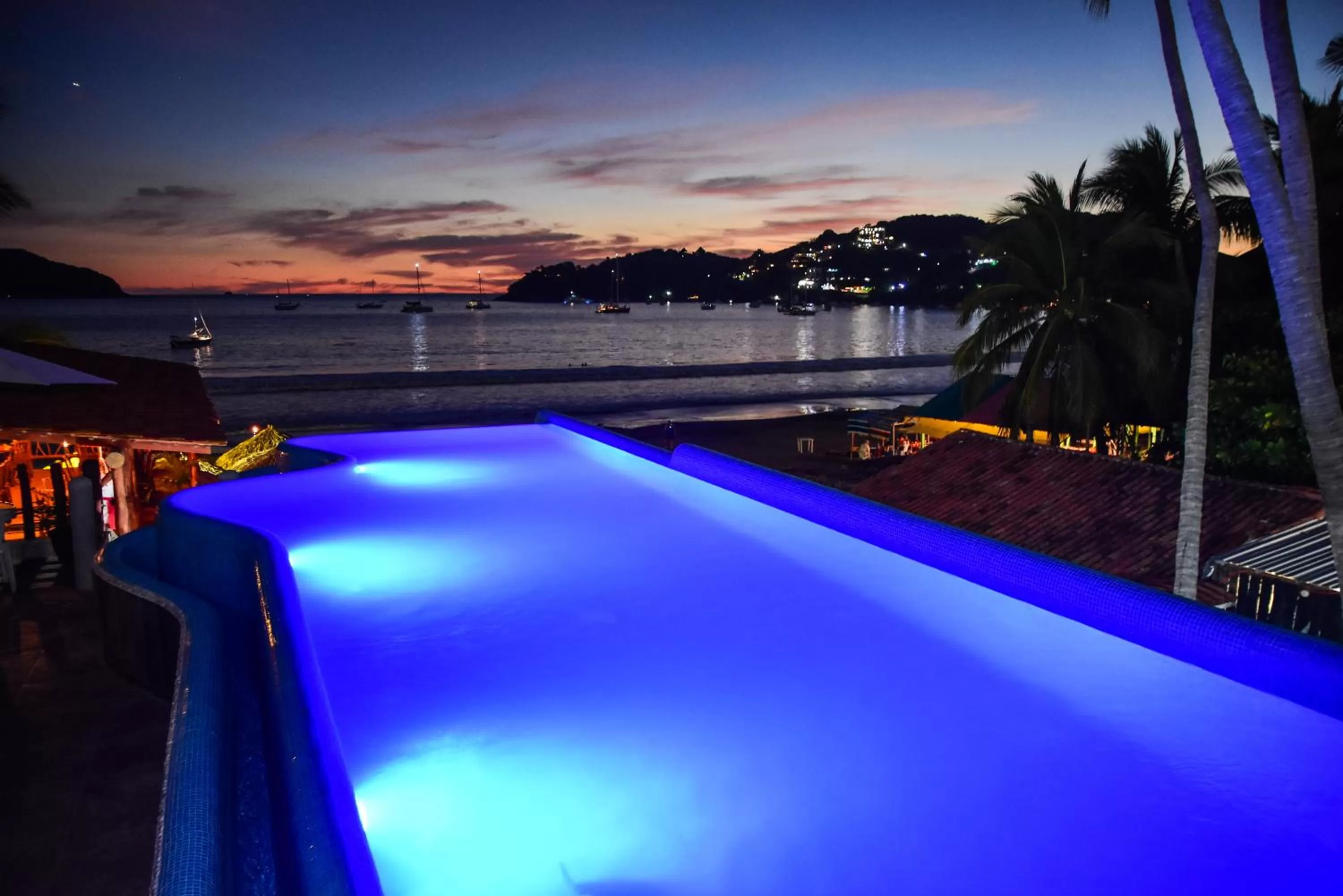 Swimming pool in Arena Suites