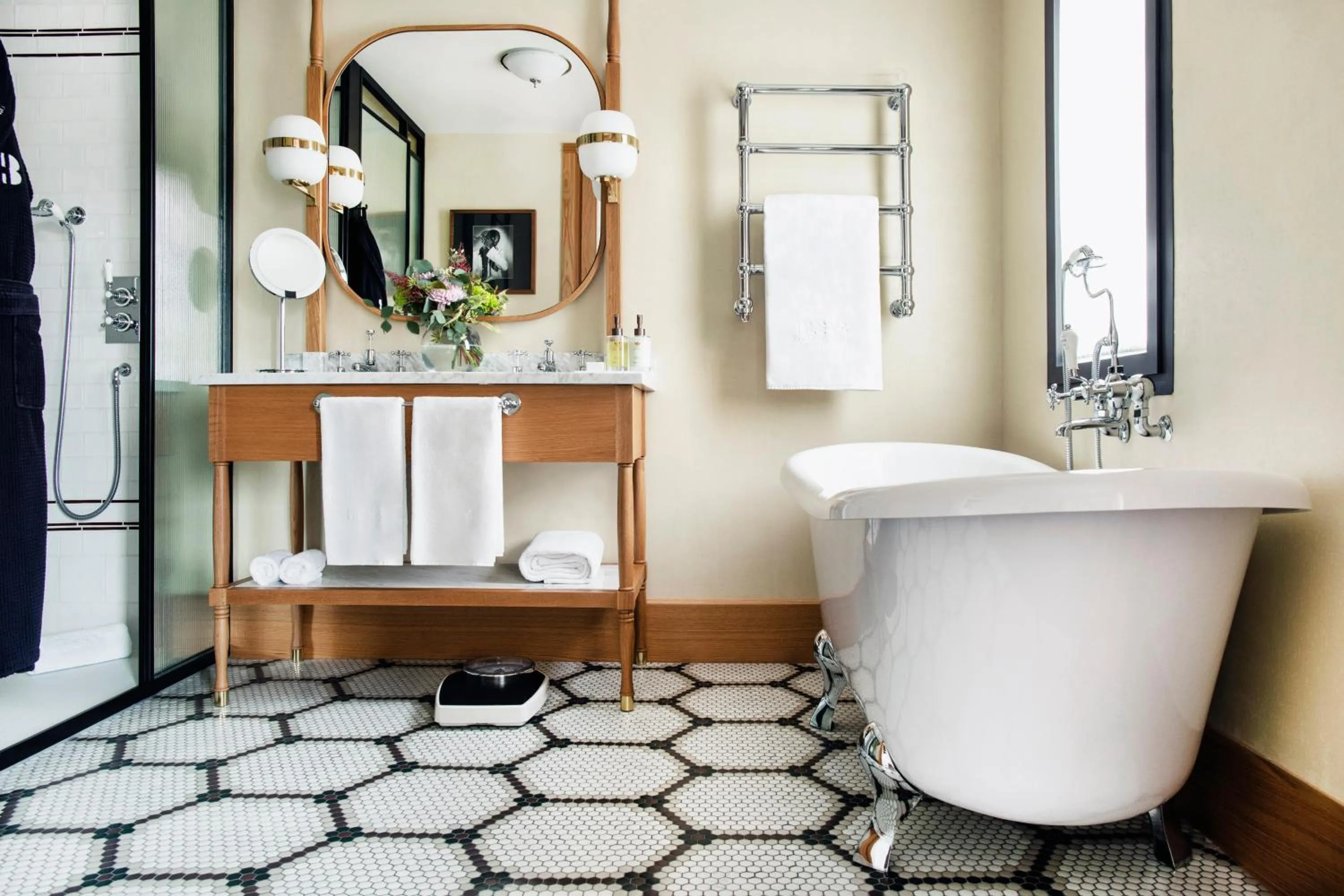 Shower in BLESS Hotel Madrid - The Leading Hotels of the World