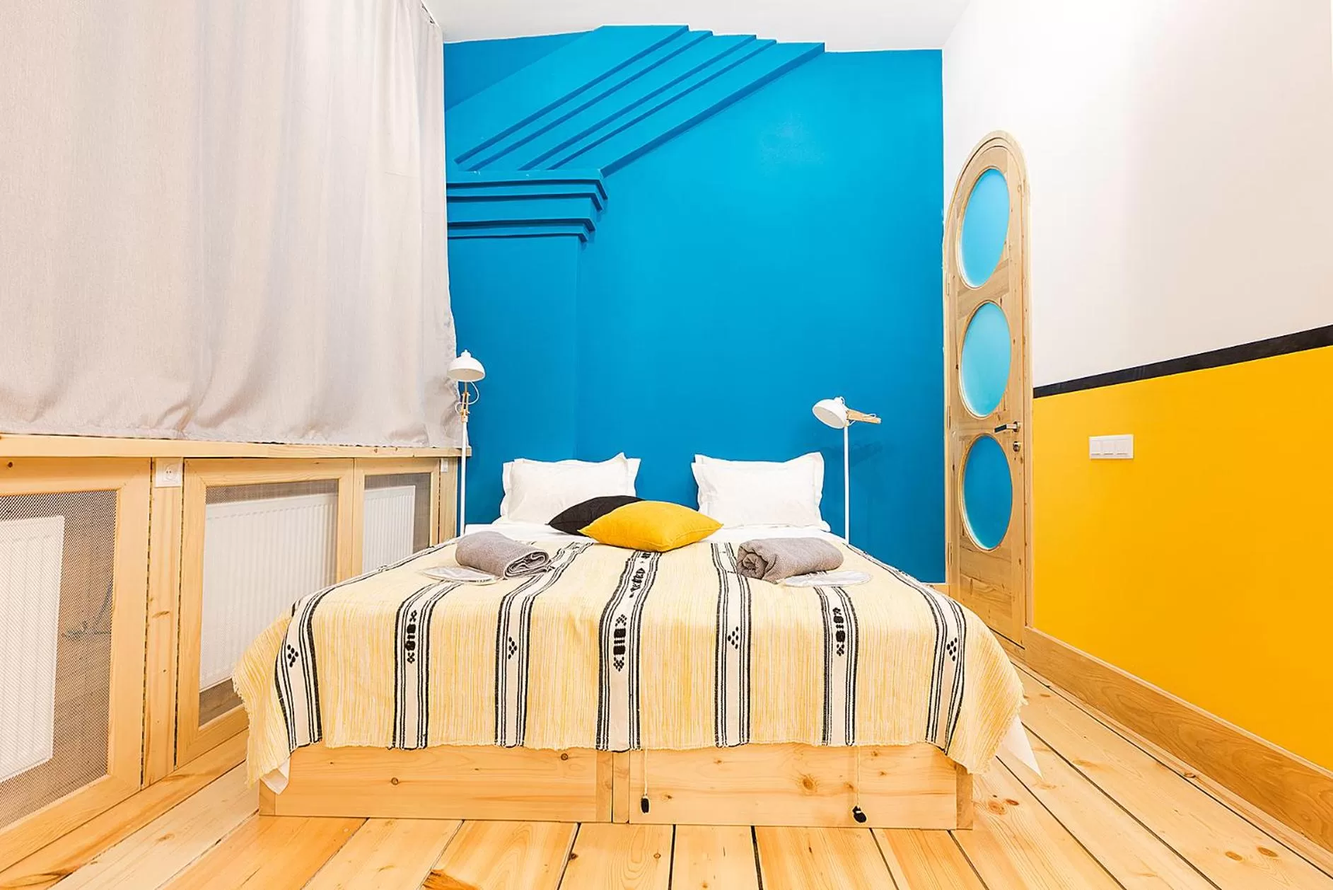 bunk bed, Bed in Castle in Old Town