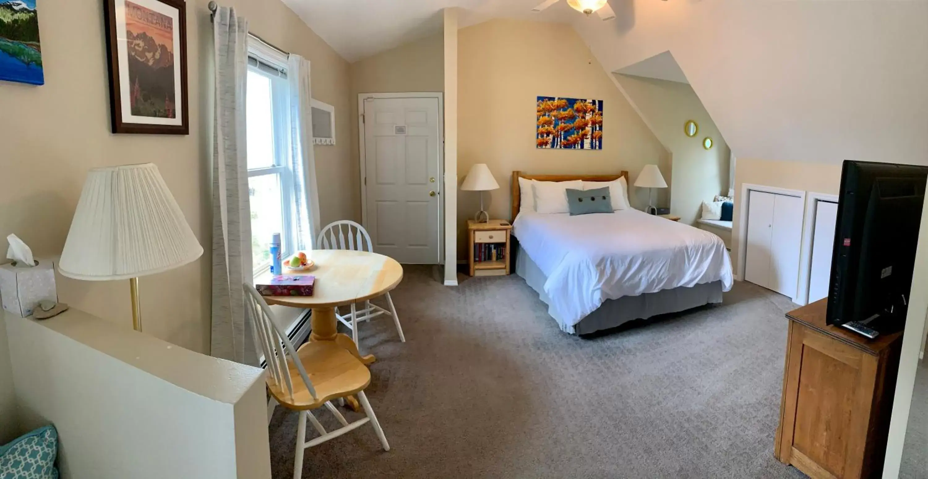 Queen Suite in Fox Hollow Inn Queen Suite in Fox Hollow Inn