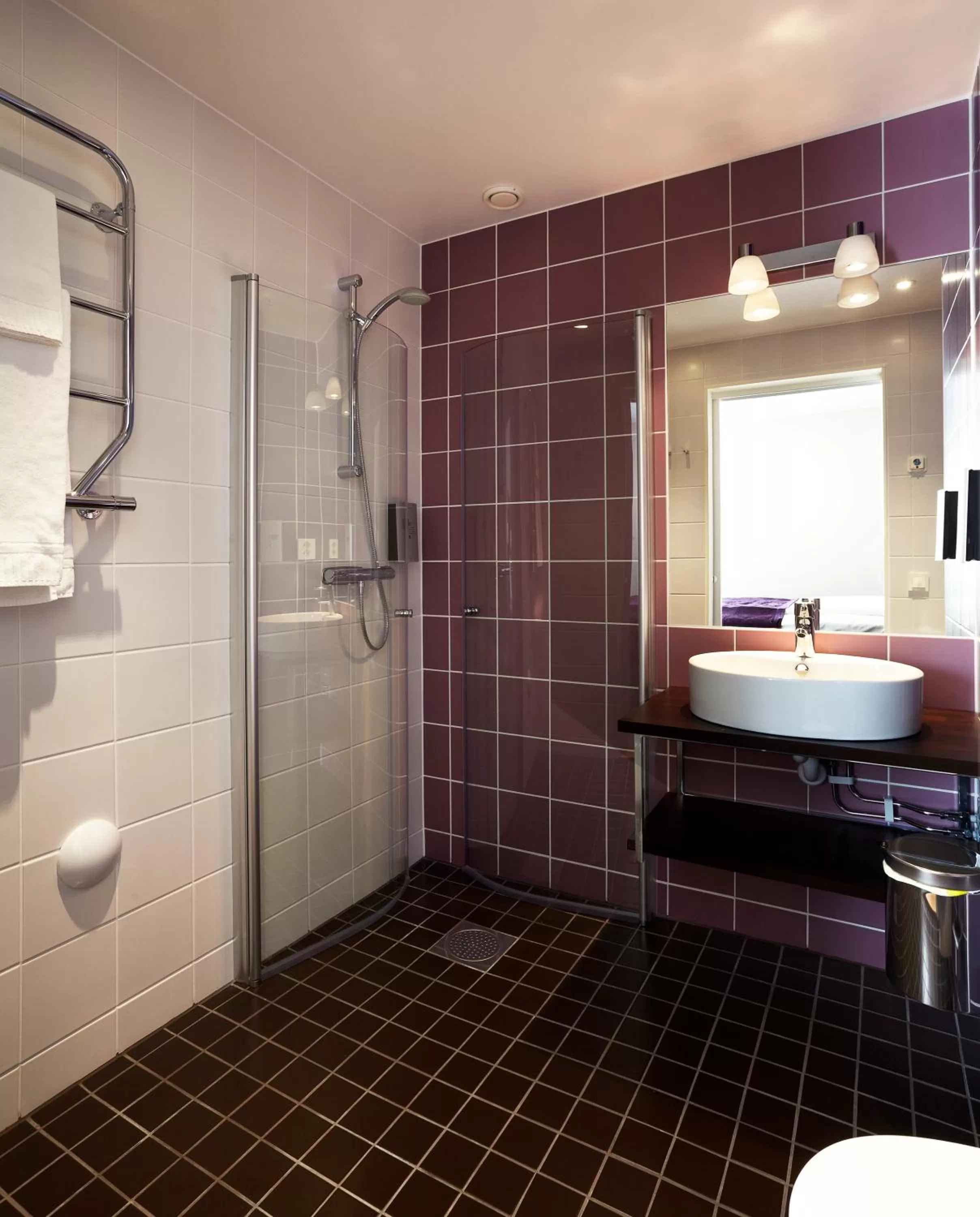 Bathroom in Finn Apartments