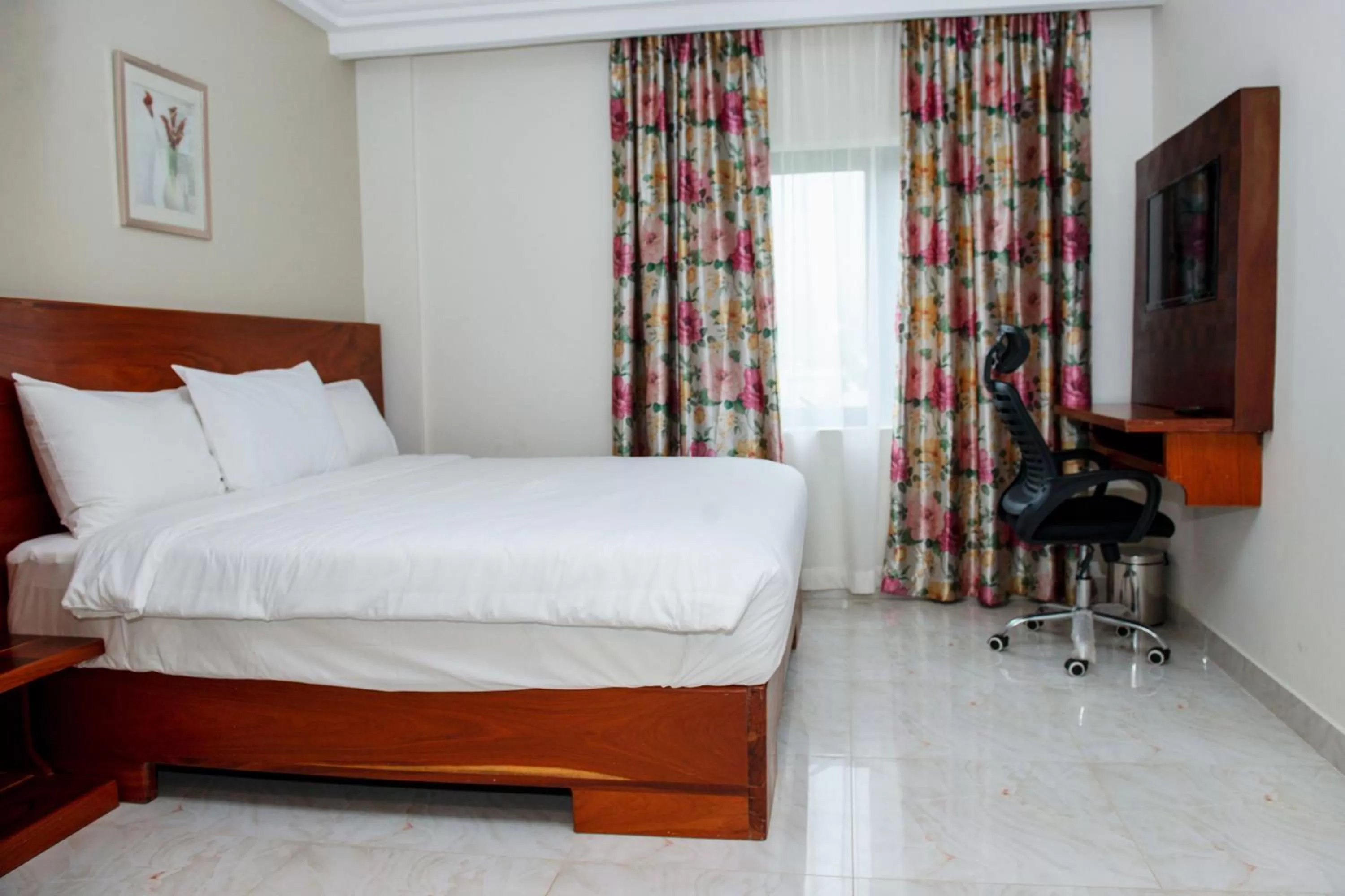Photo of the whole room, Bed in El Doria Hotel