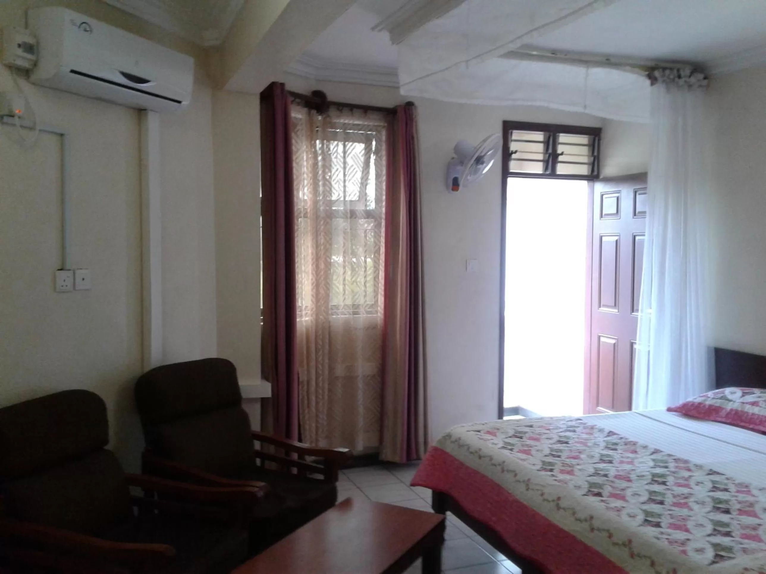 Bed in Coastgate Hotel