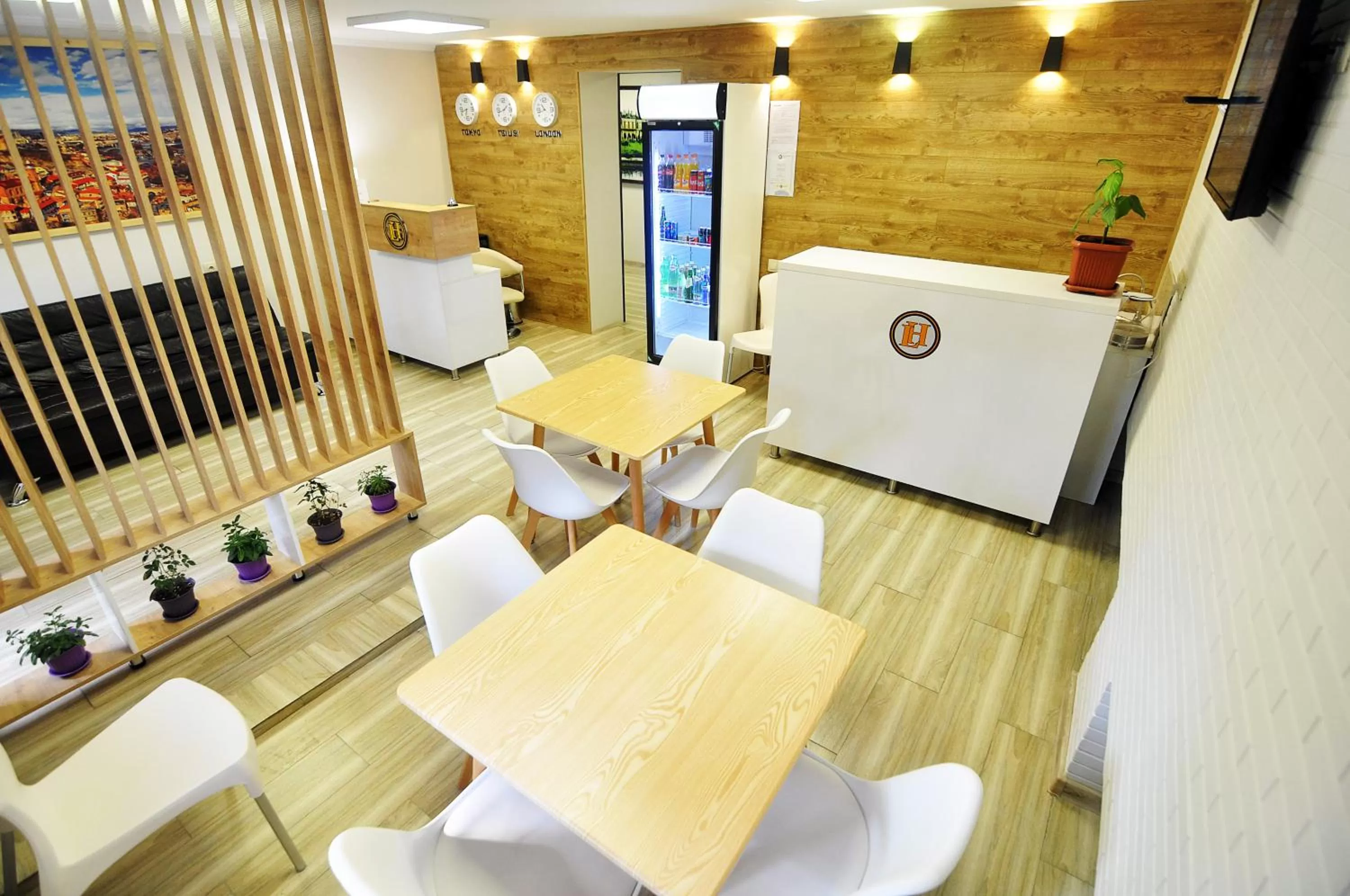 Restaurant/places to eat, Dining Area in Light Hotel