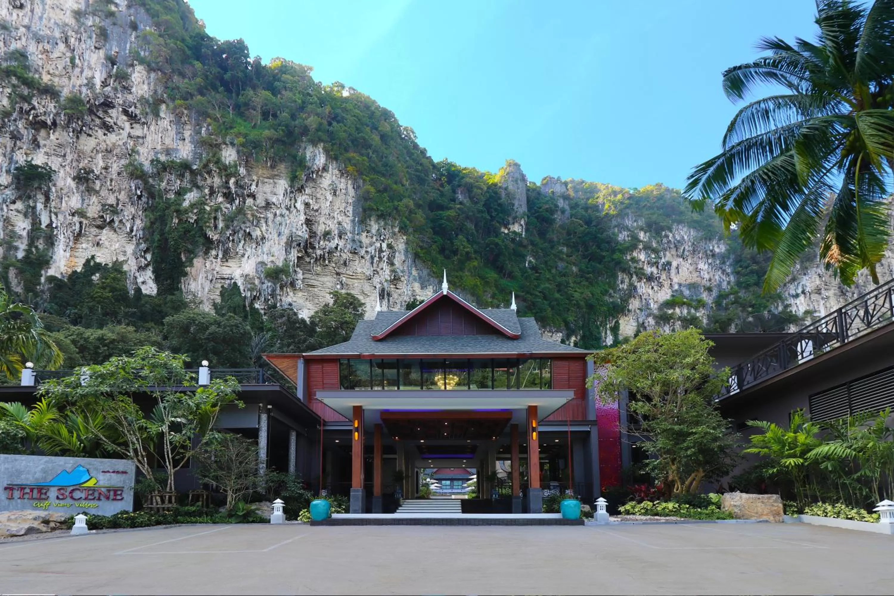 Day in The Scene Cliff View Villas