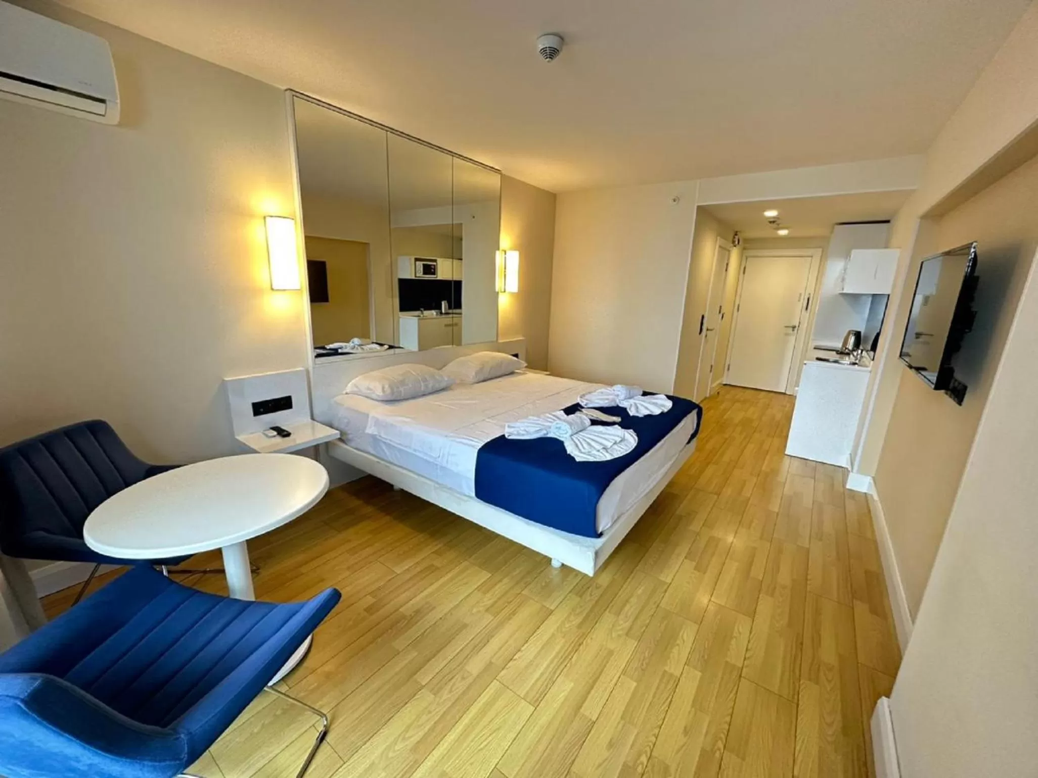 Deluxe Junior Suite in VIP * Class Hotel Orbi City *