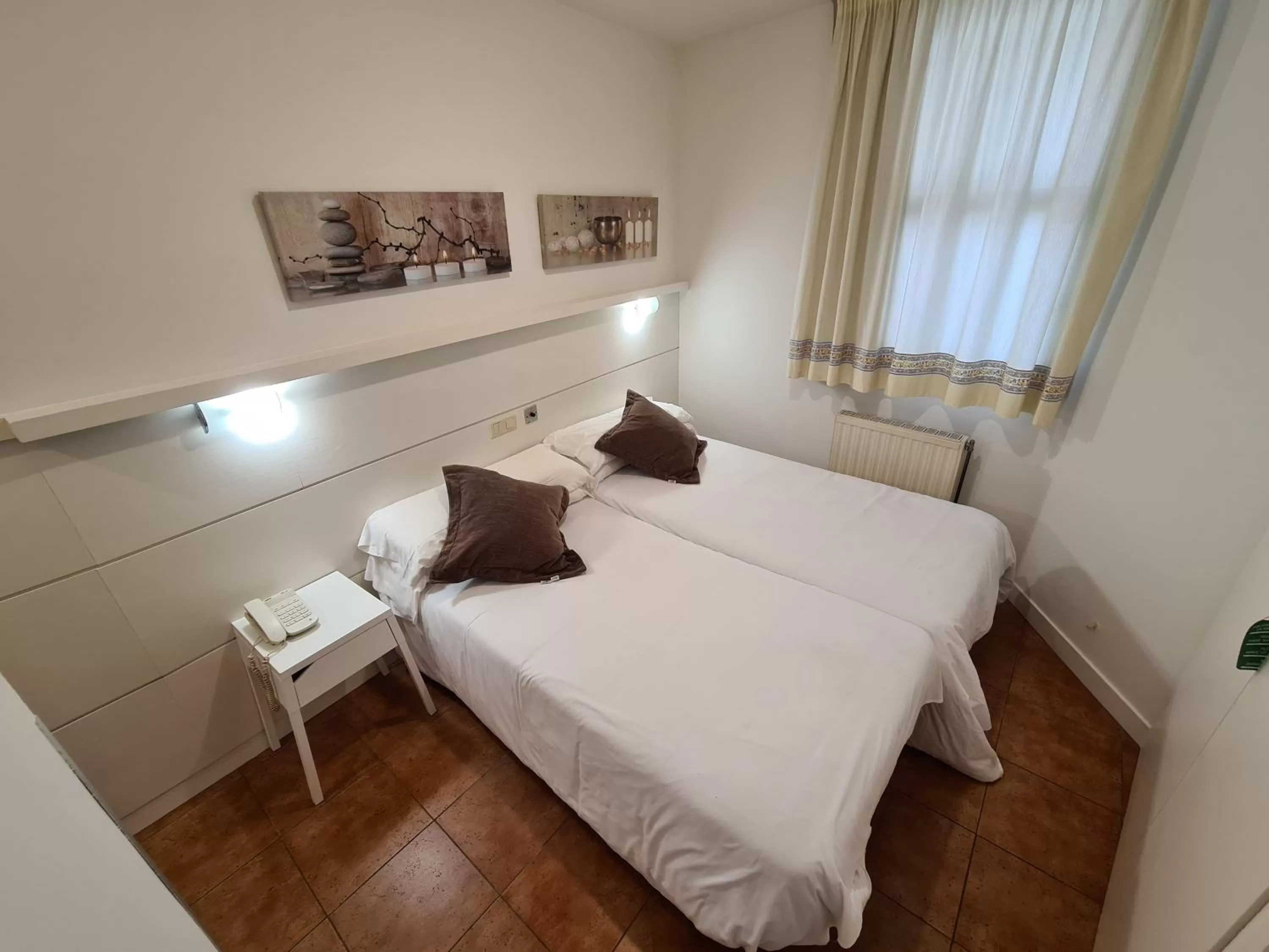 Bed in Hotel Jacobeo