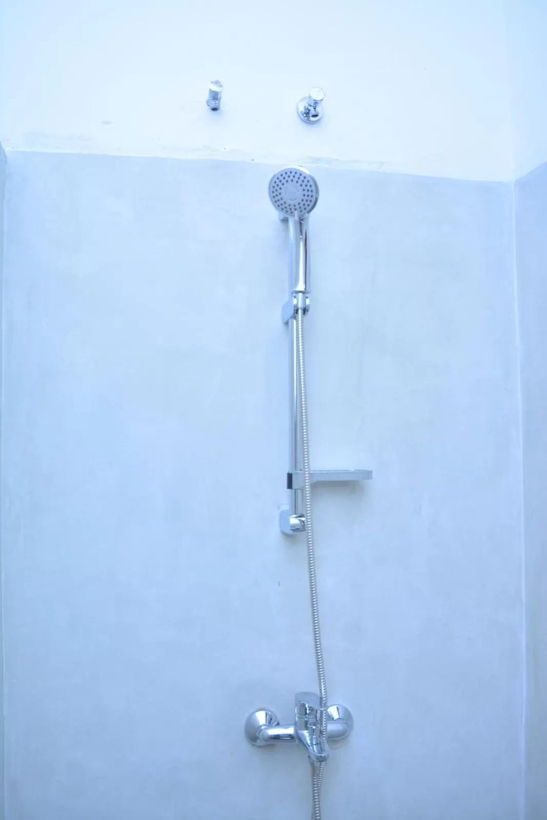 Shower in Green Almond Hotel