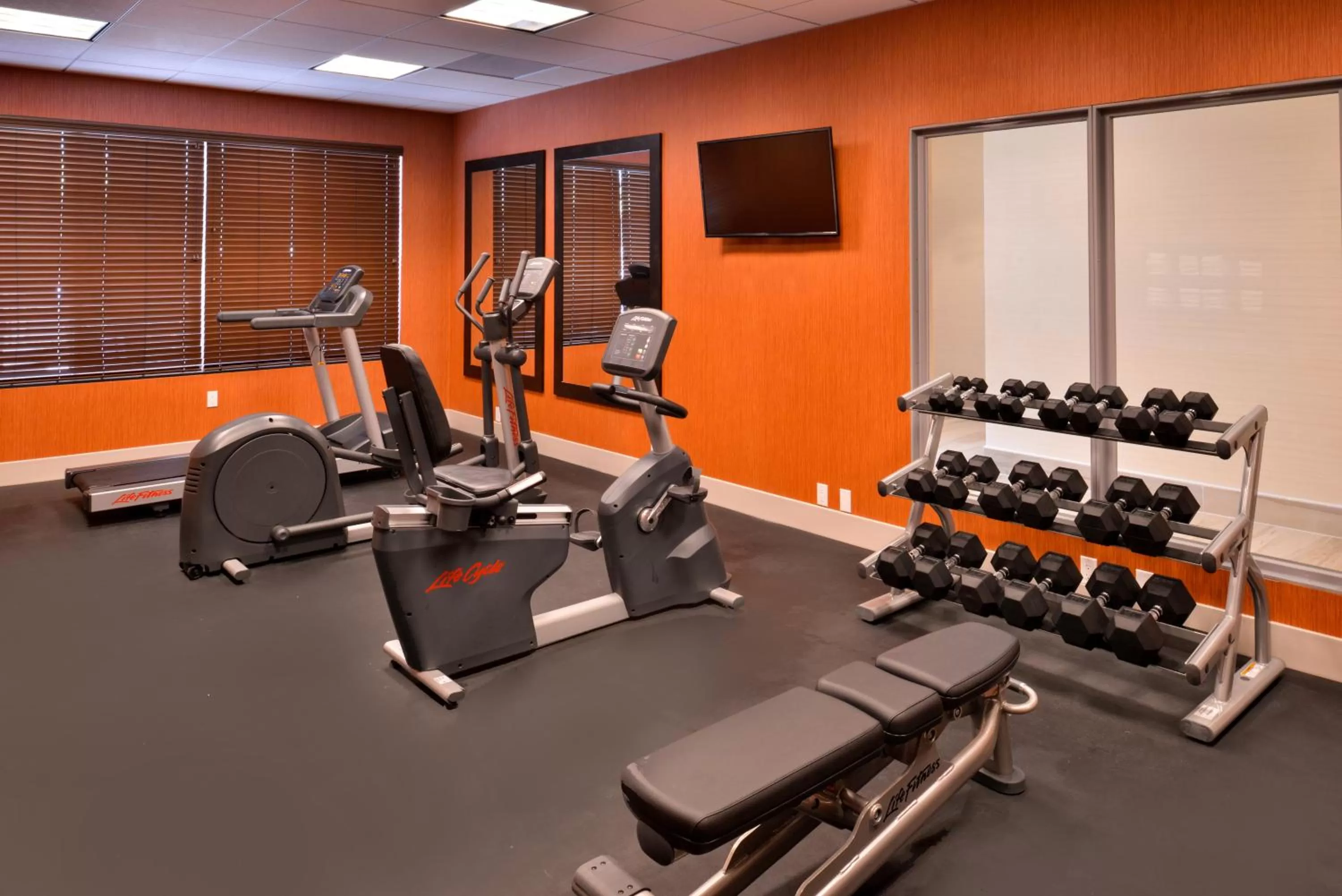 Fitness centre/facilities in Holiday Inn Express Hotels & Suites Loma Linda by IHG