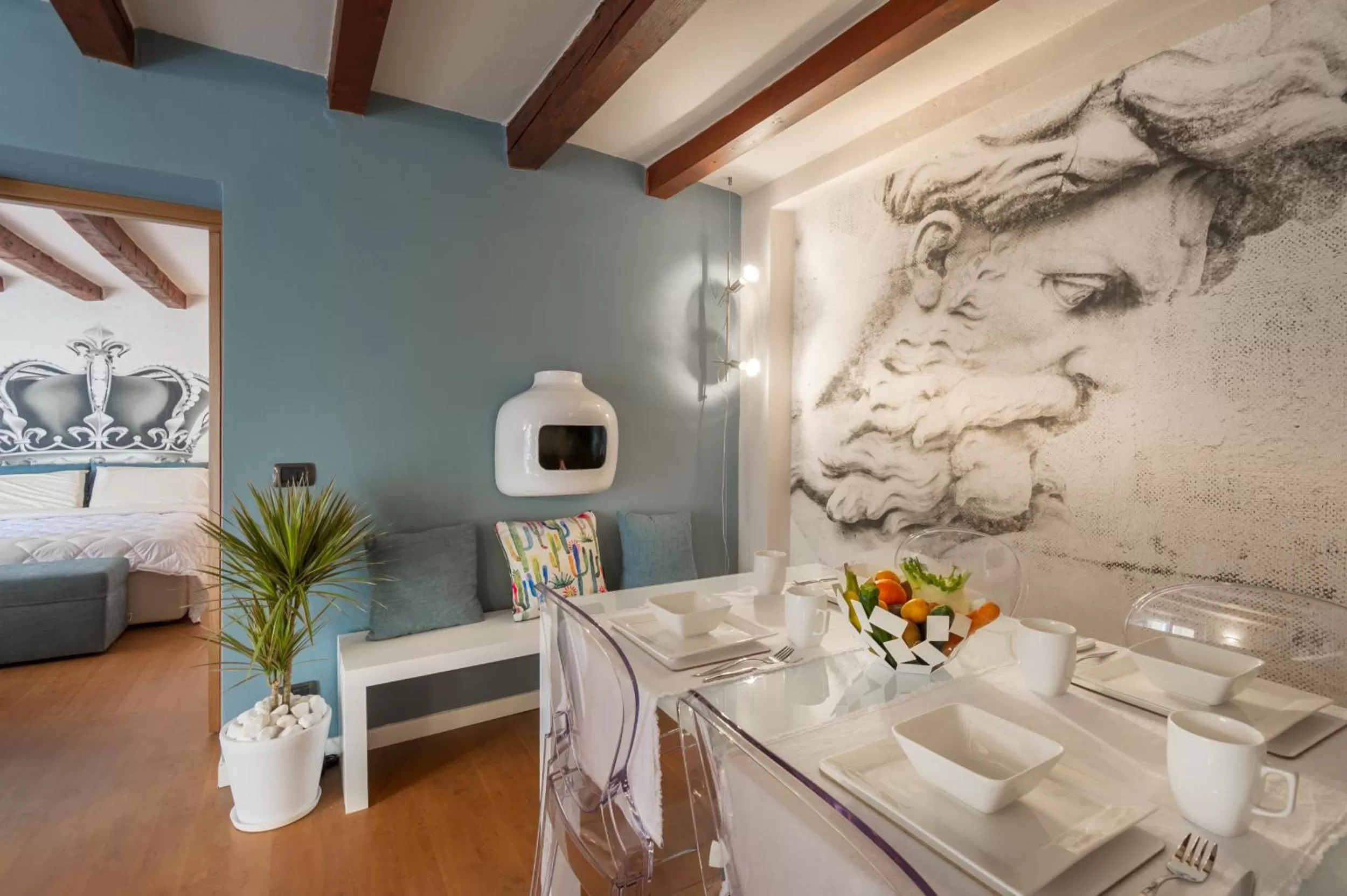 Decorative detail in Moscova Luxury B&B