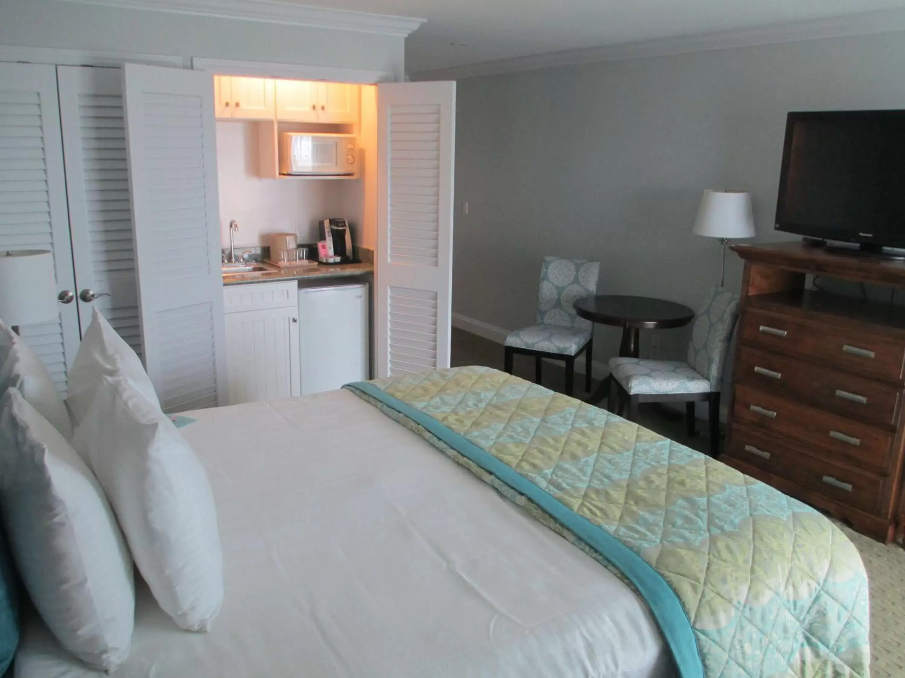 2nd Floor King Room with Ocean View, Balcony in Best Western Premier Hotel Del Mar 2nd Floor King Room with Ocean View, Balcony in Best Western Premier Hotel Del Mar