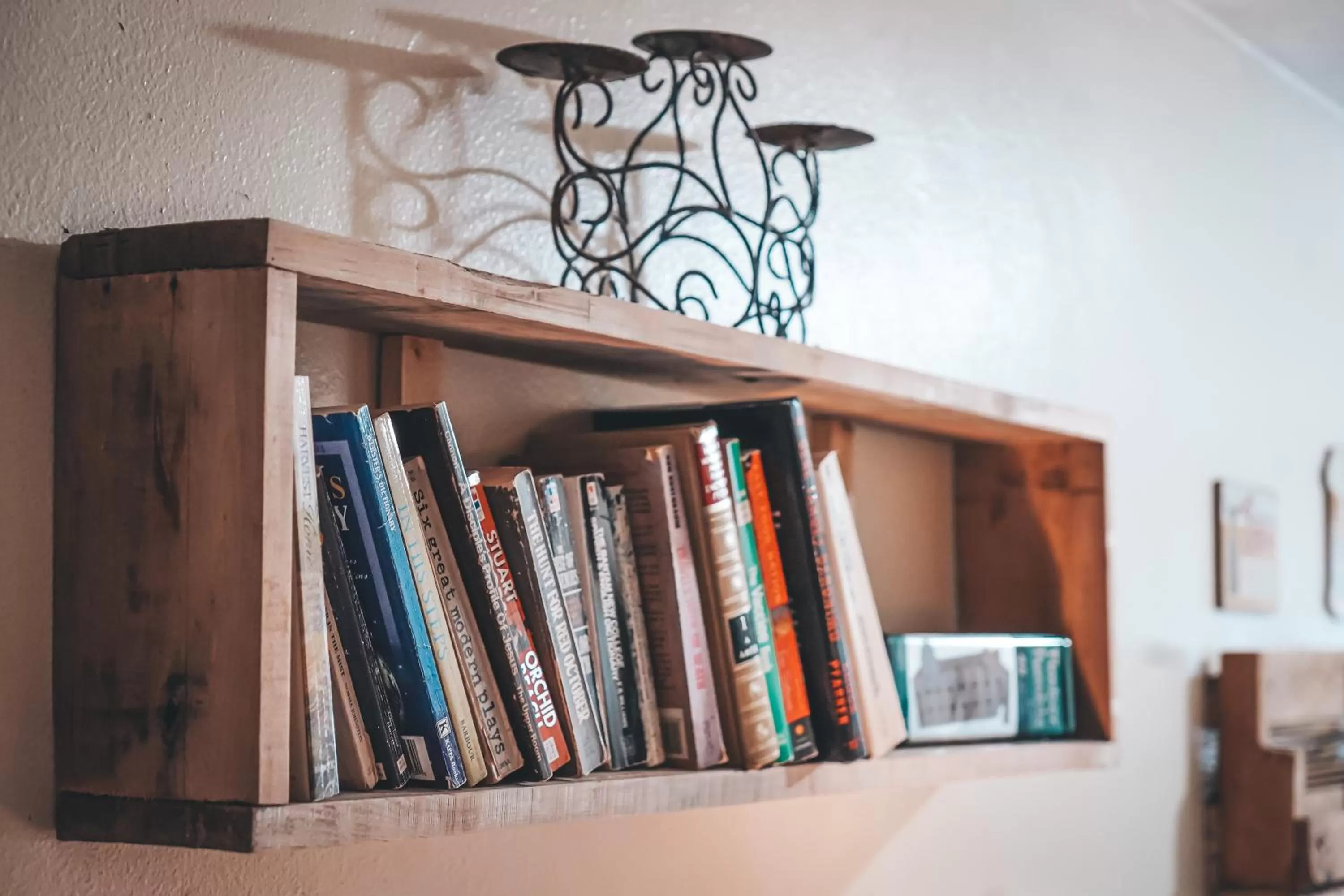 Living room in Hollywood Light Haven Lodge