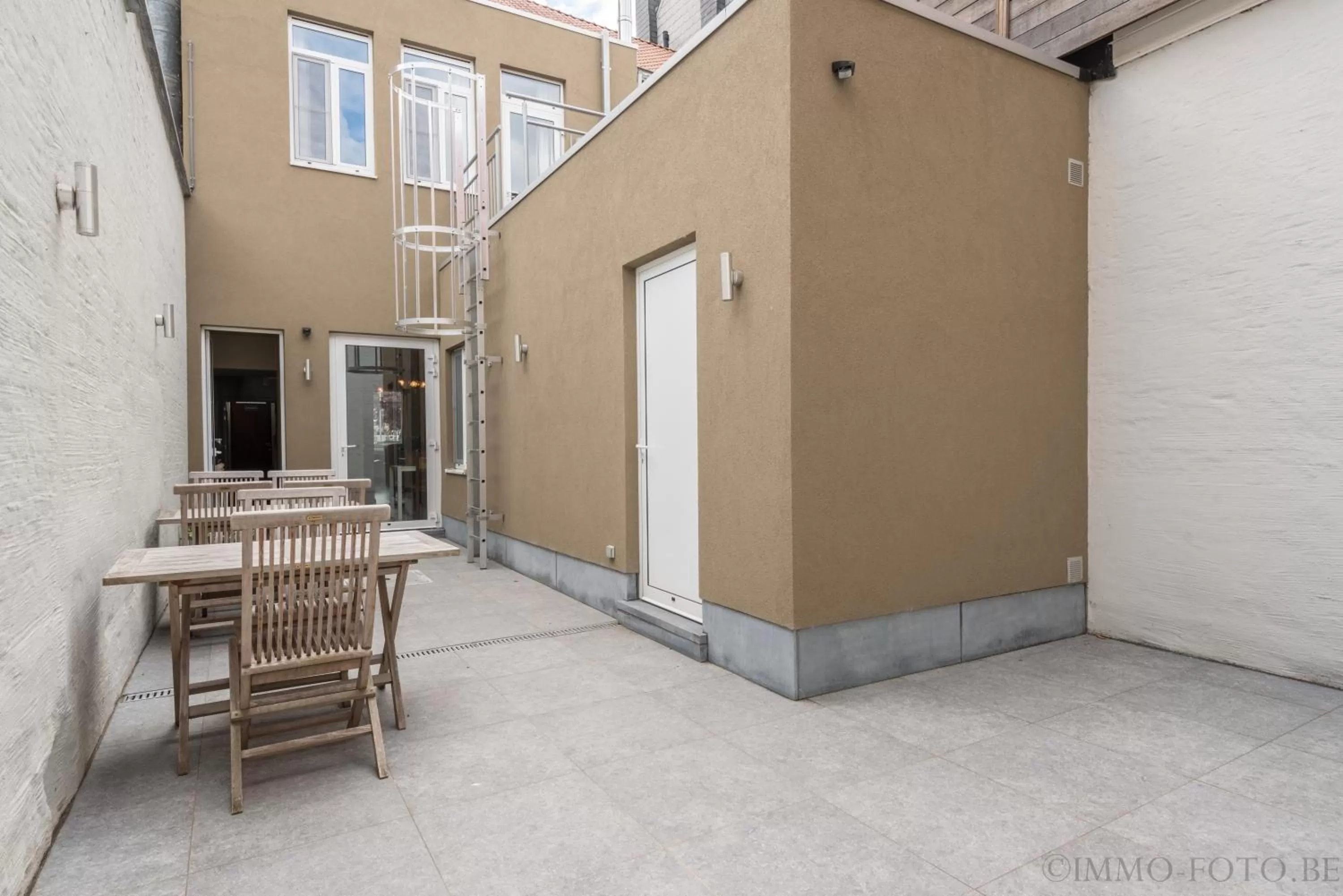 Patio in Dendernachten