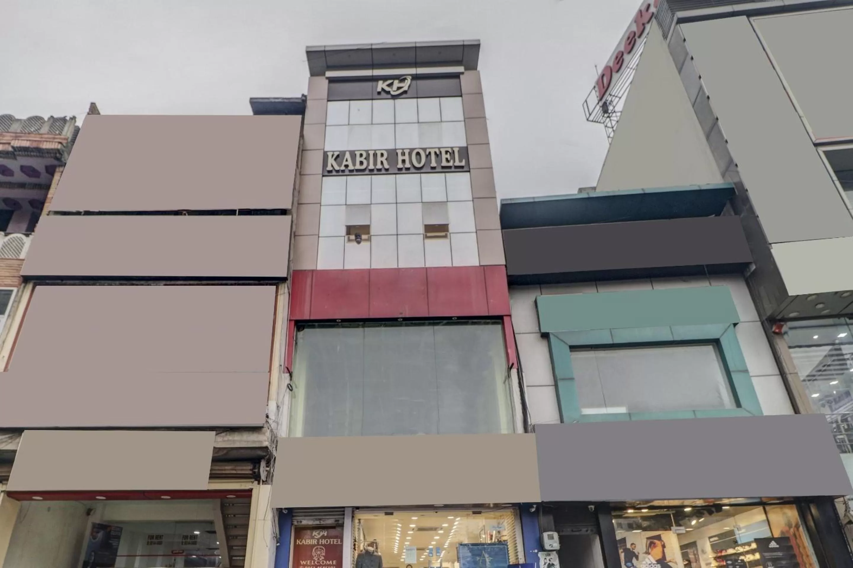 Facade/entrance, Property Building in OYO Flagship 77562 Hotel Kabir