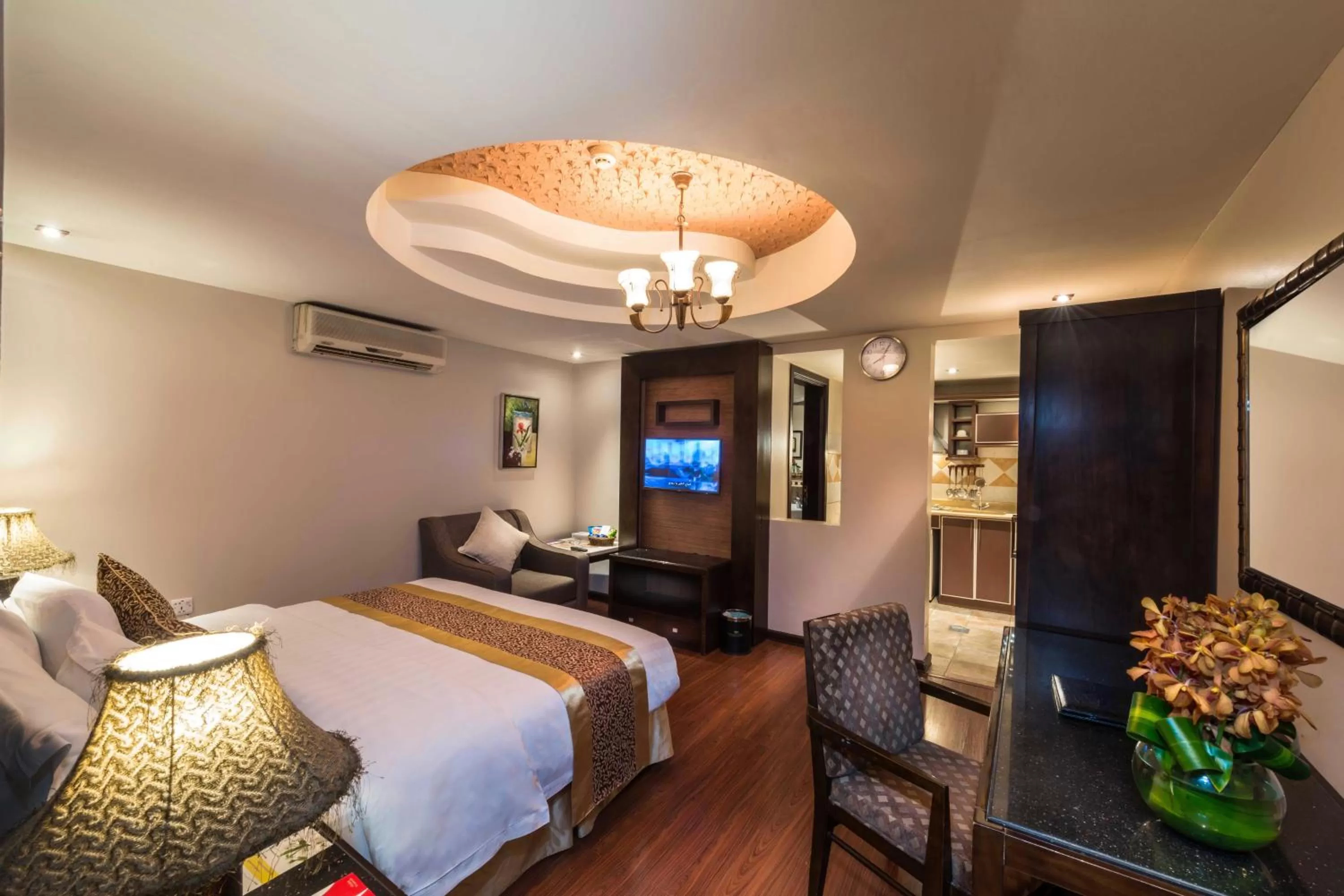 Photo of the whole room, Bed in Boudl Al Masif