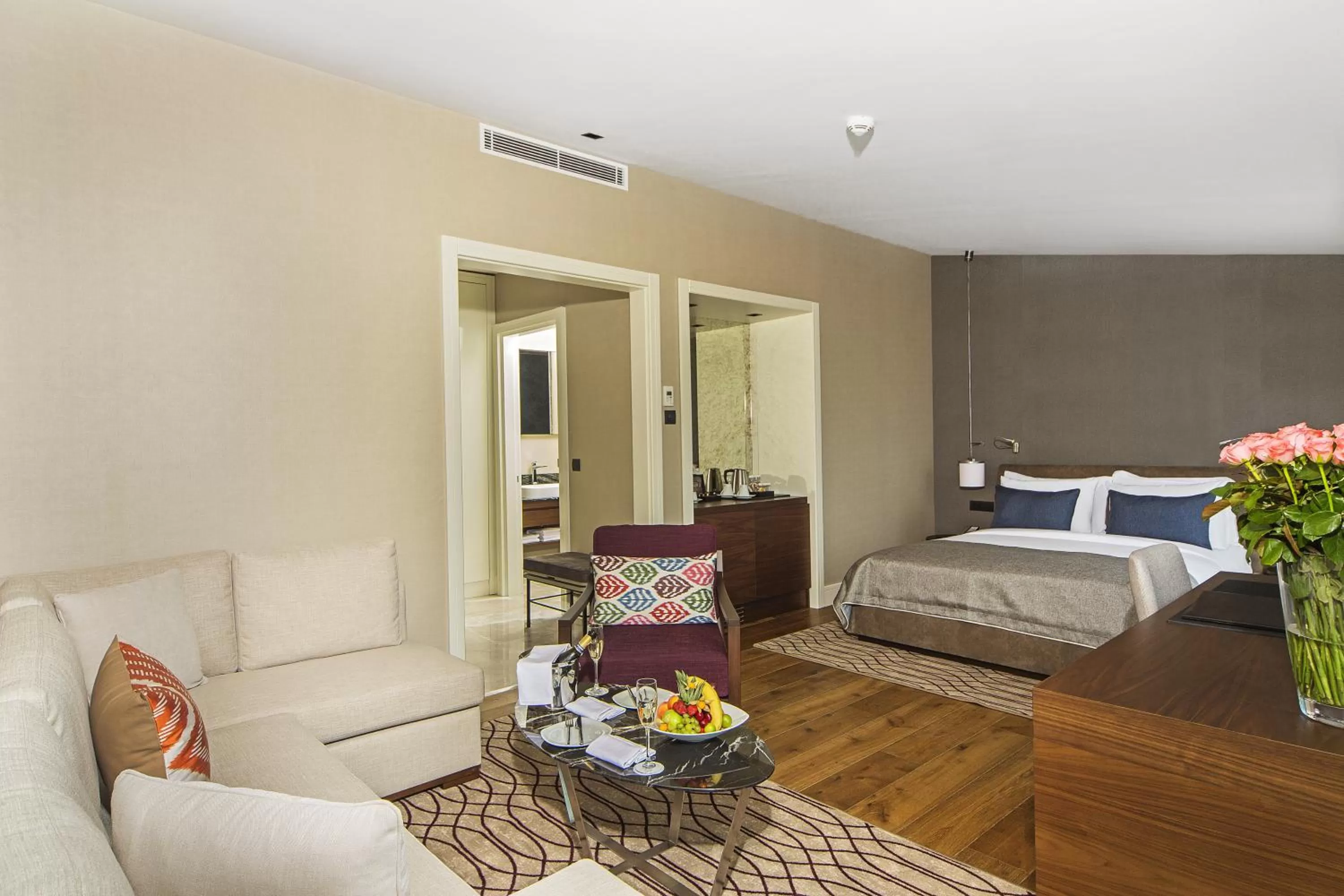 Photo of the whole room, Bed in Arts Hotel Harbiye - Special Class