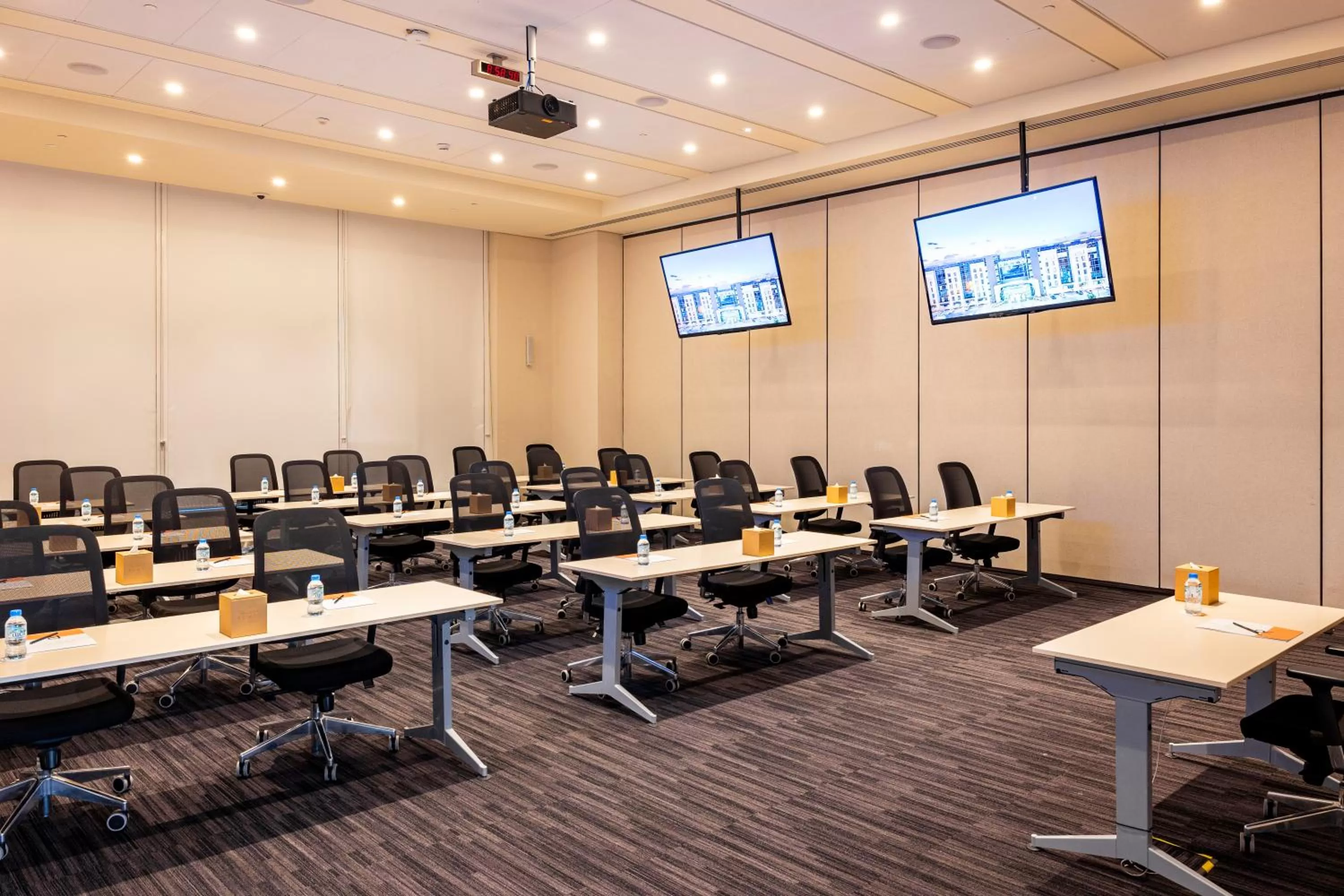 Meeting/conference room in Remal Hotel & Villas Al Dhannah City