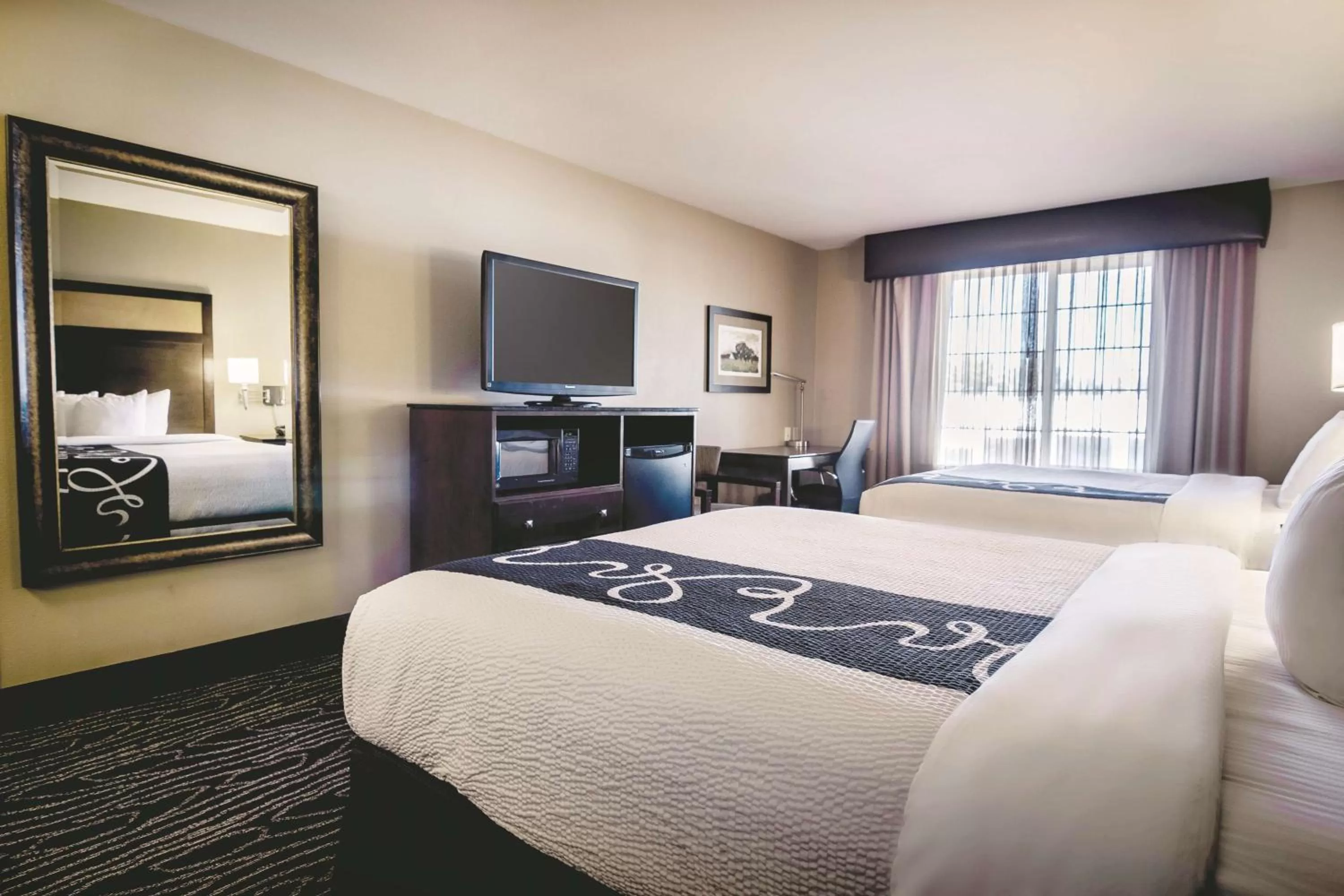 Deluxe Queen Room with Two Queen Beds in La Quinta by Wyndham Eugene