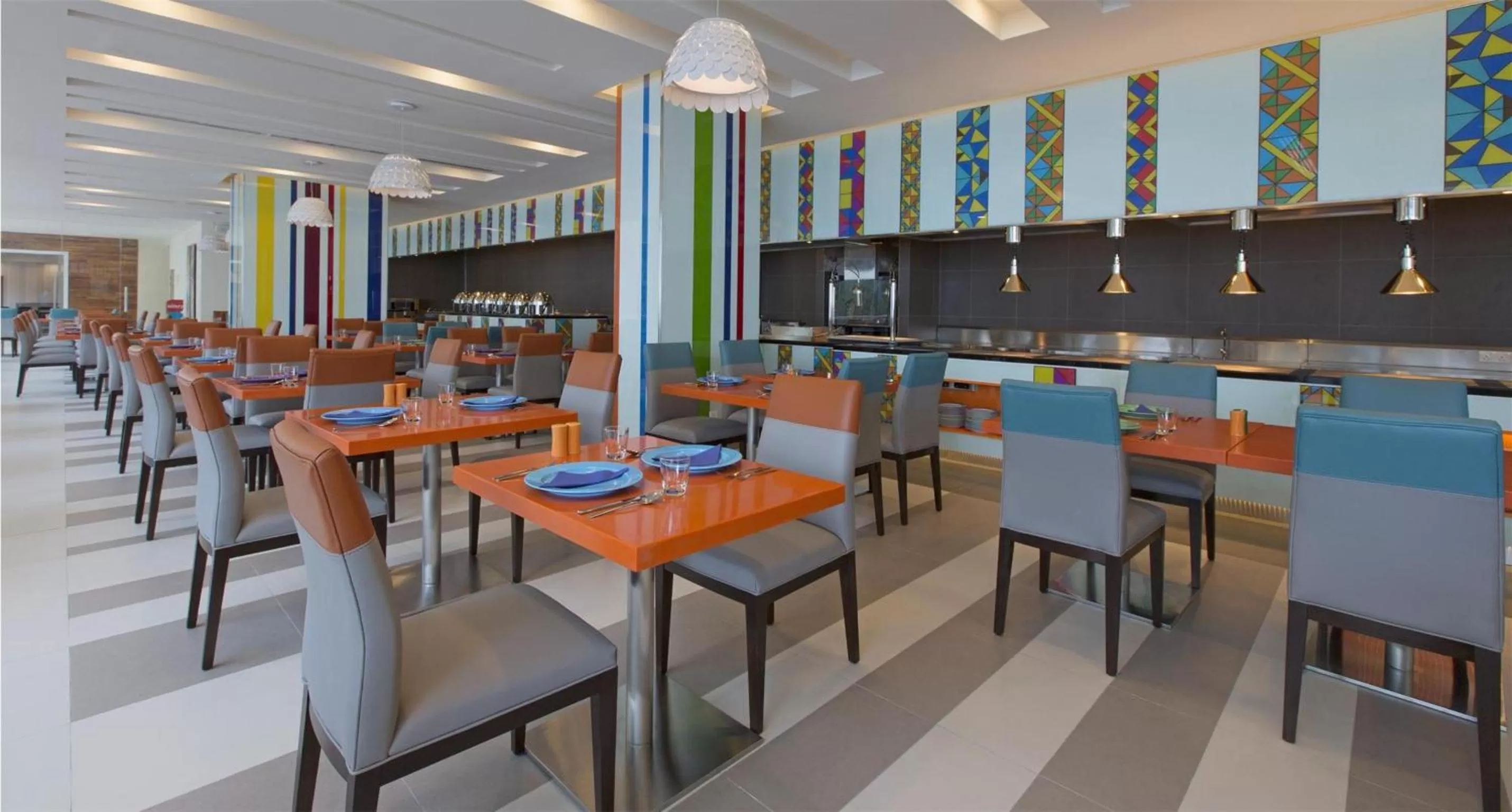 Restaurant/places to eat in Mercure Penang Beach