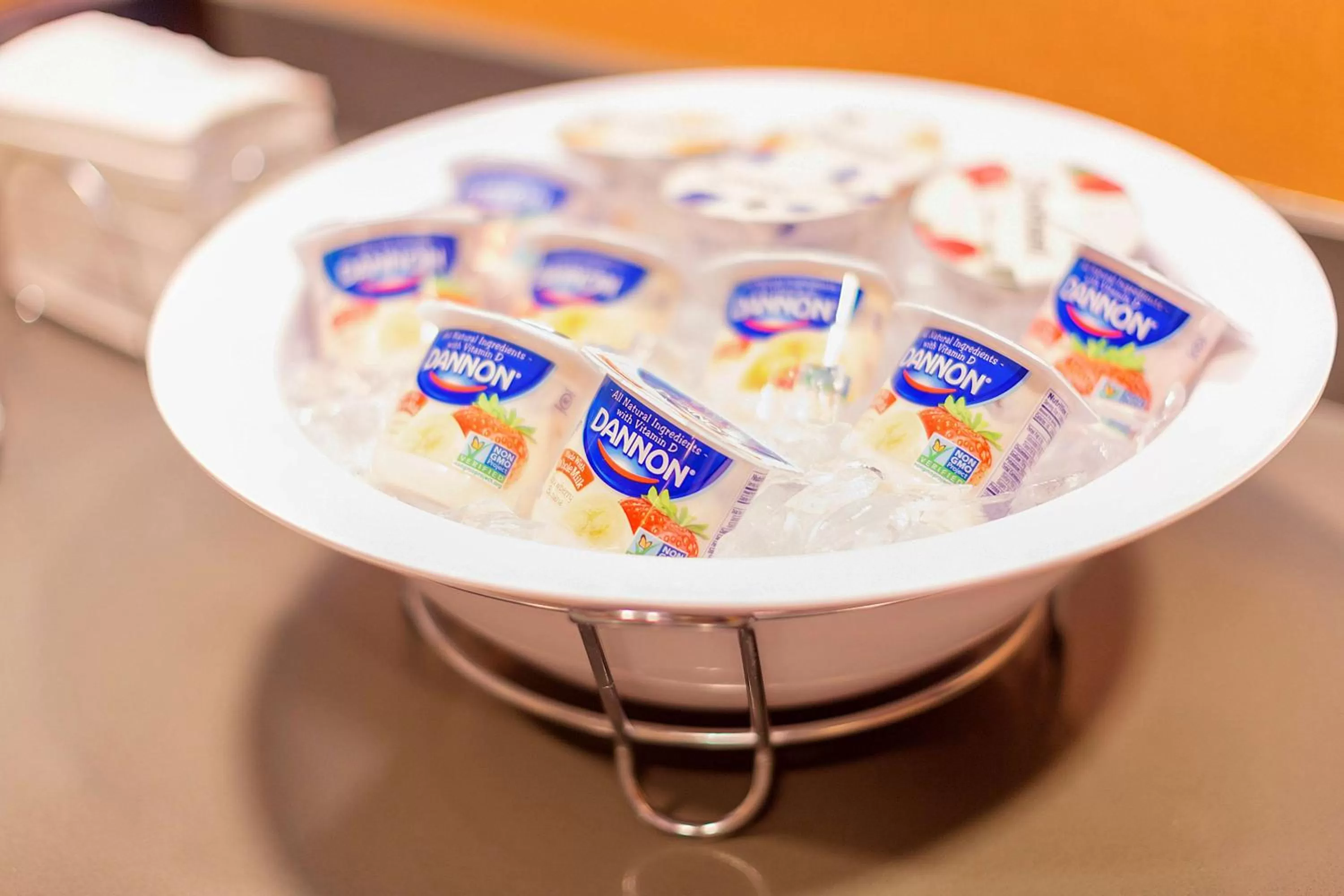 Dining area in Hampton Inn & Suites Morgantown / University Town Centre