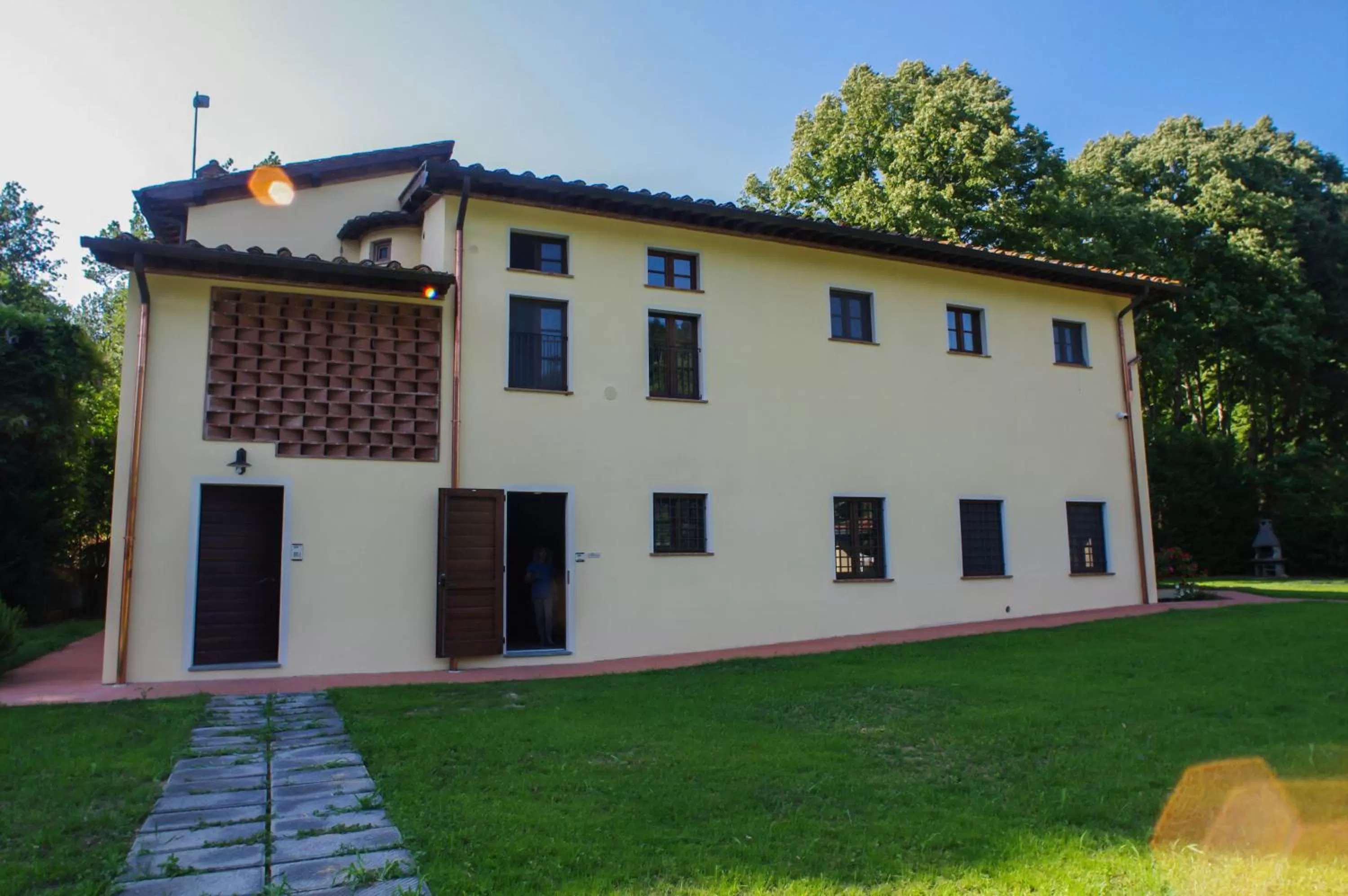 Facade/entrance, Property Building in CASALE LA FATA -tipico toscano immerso nelle colline tra Lucca e Versilia, 6 appartamenti indipendenti