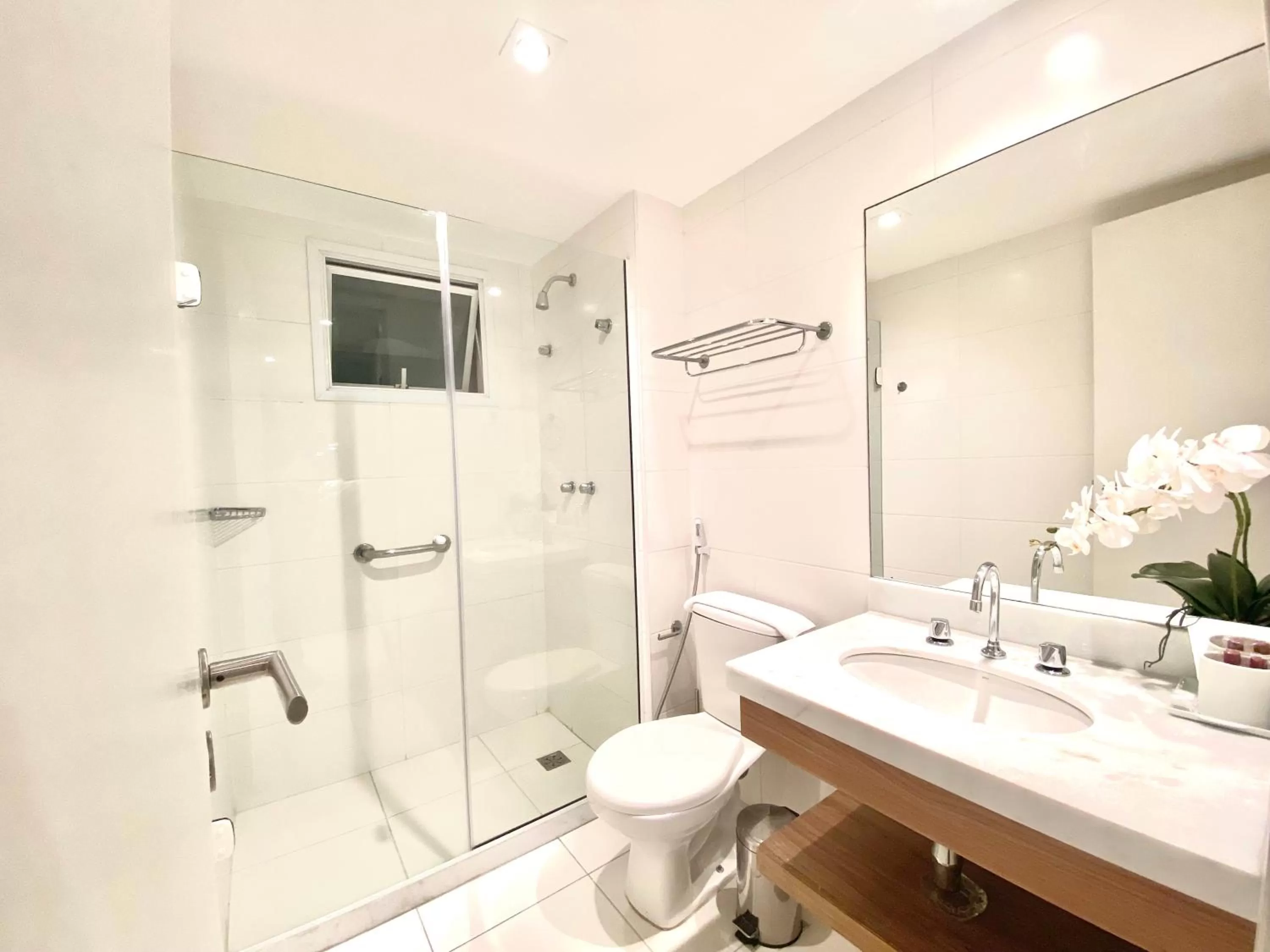 Shower, Bathroom in Suíte & Flat Premium Rio Stay - Rio Centro
